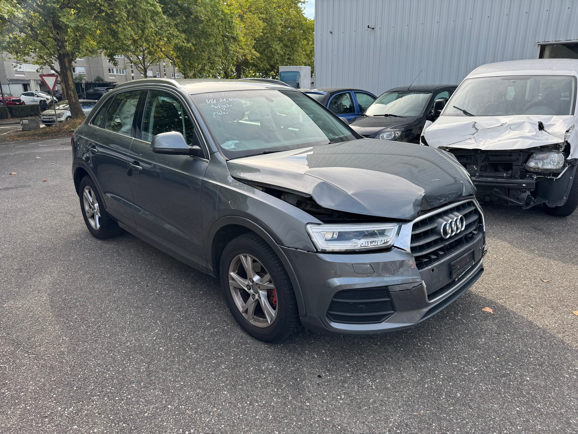 AUDI Q3 1.4 TFSI design S-tronic-showroom-element-1