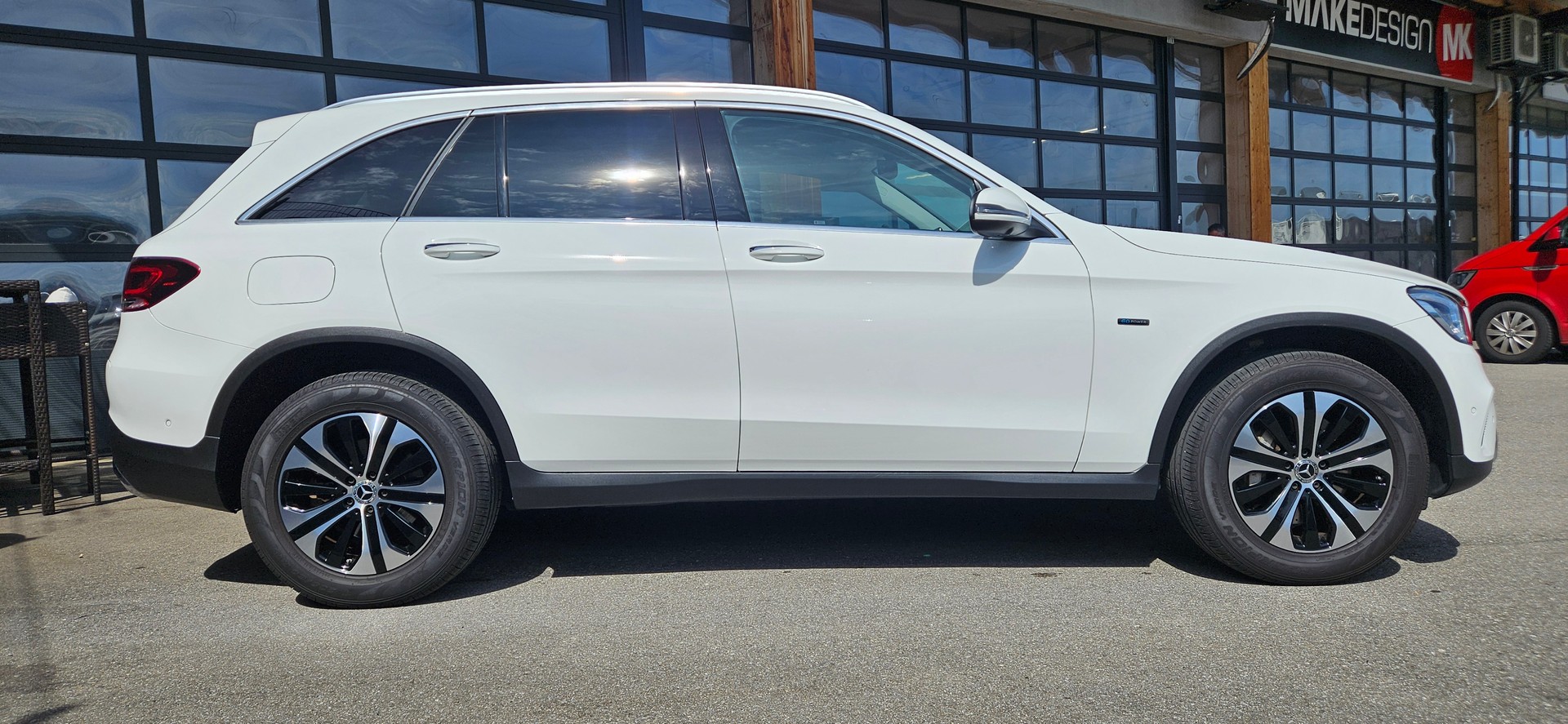 MERCEDES-BENZ GLC 300 e 4Matic 9G-Tronic-image-7