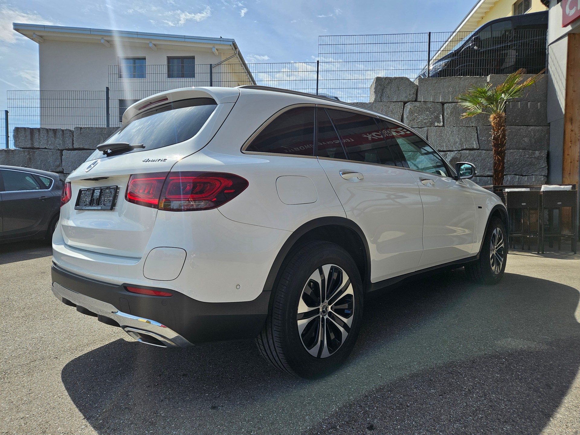 MERCEDES-BENZ GLC 300 e 4Matic 9G-Tronic-image-6