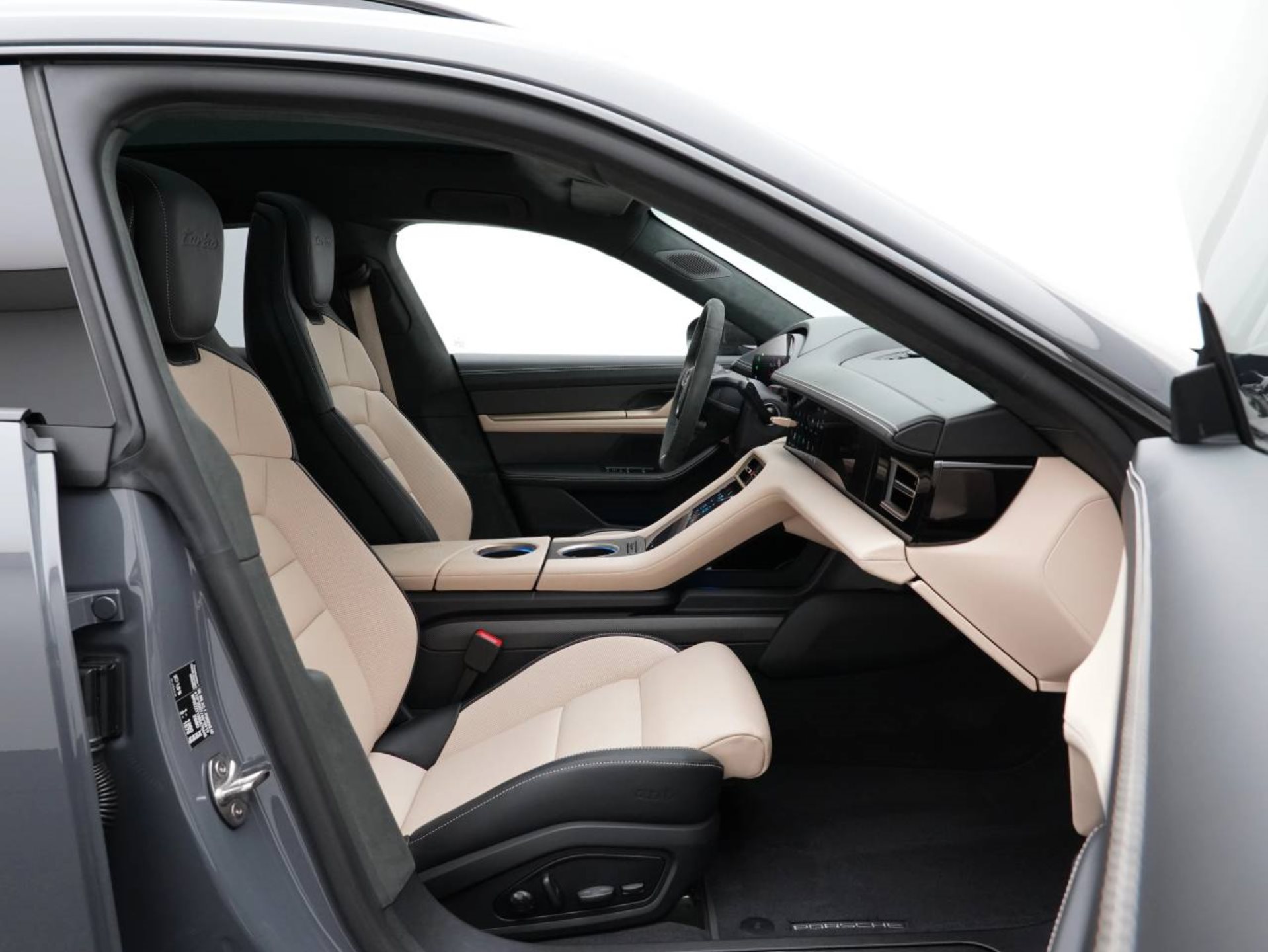 PORSCHE Taycan Turbo Cross Turismo-image-25