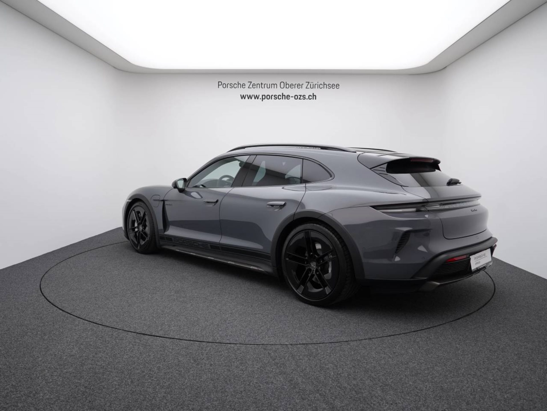 PORSCHE Taycan Turbo Cross Turismo-image-2