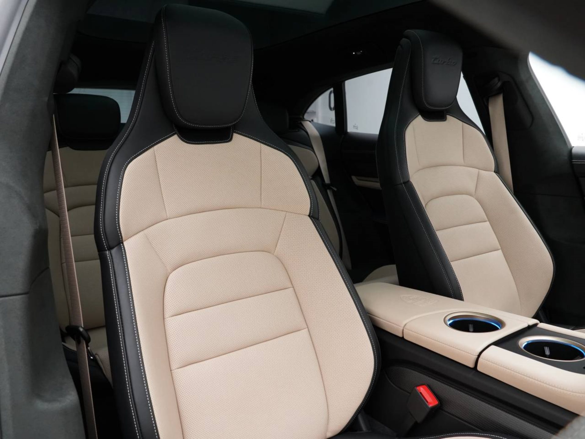 PORSCHE Taycan Turbo Cross Turismo-image-26