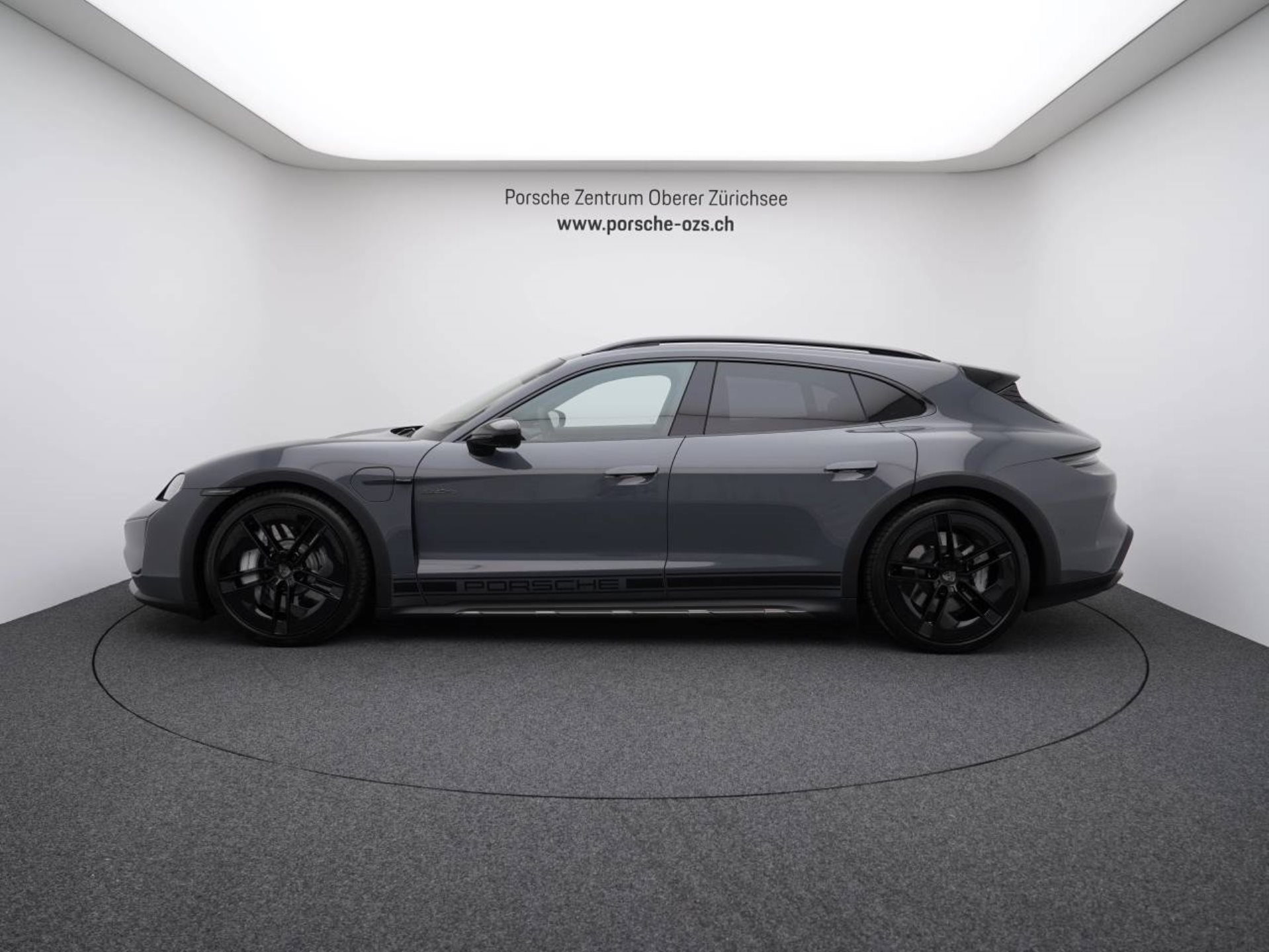 PORSCHE Taycan Turbo Cross Turismo-image-1