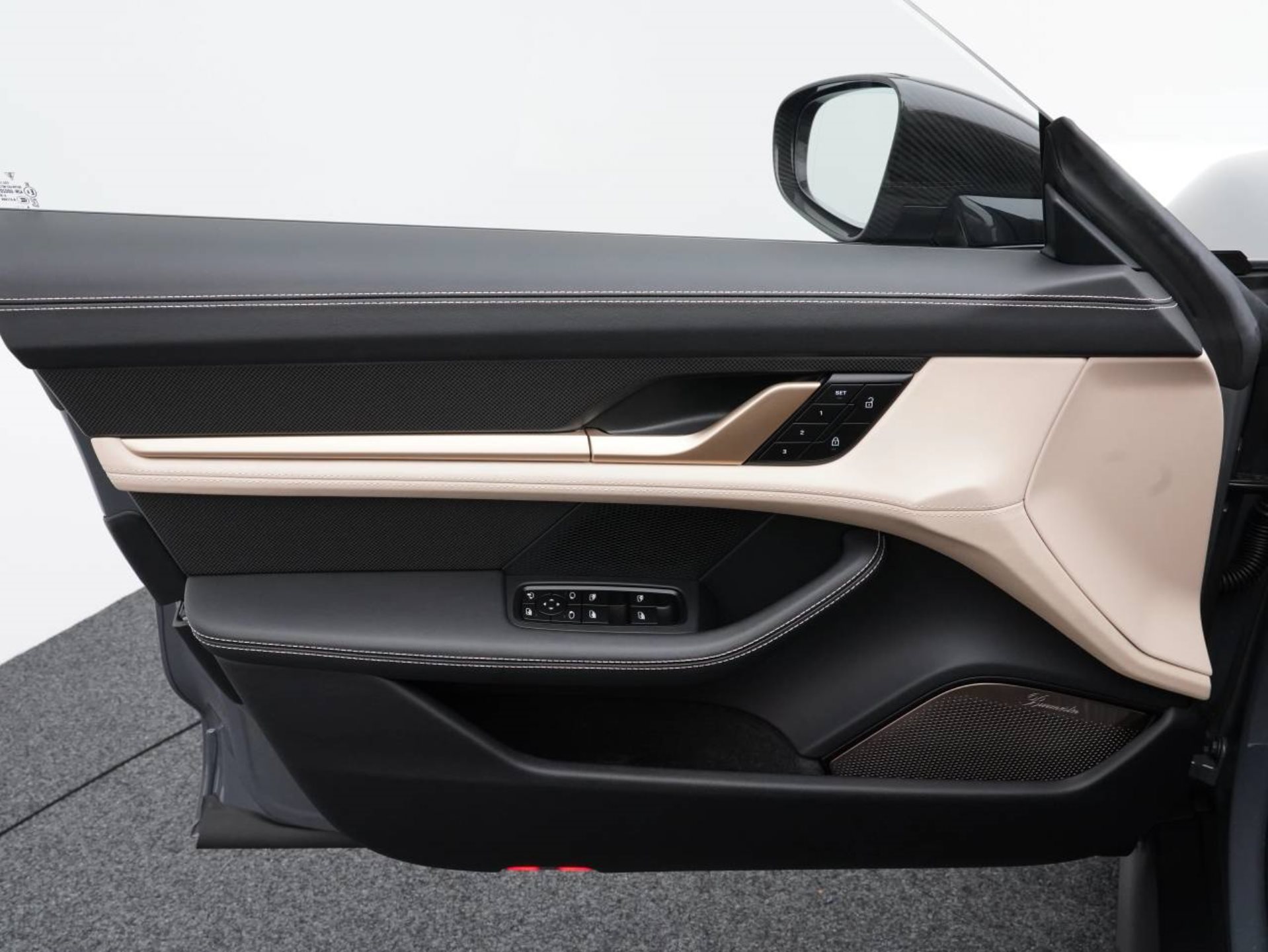 PORSCHE Taycan Turbo Cross Turismo-image-20