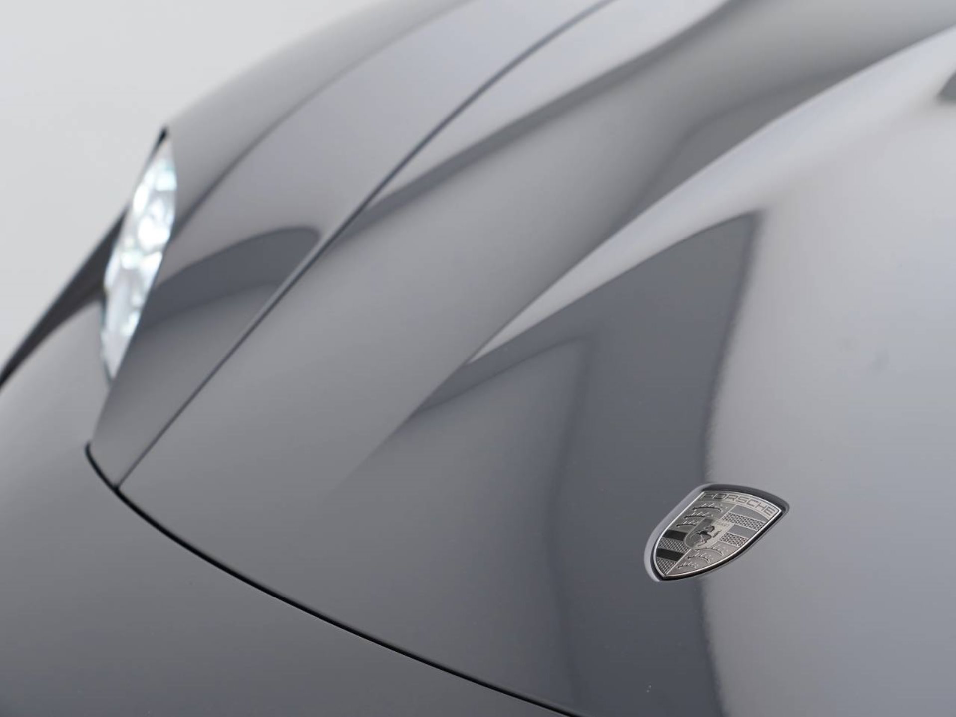 PORSCHE Taycan Turbo Cross Turismo-image-11