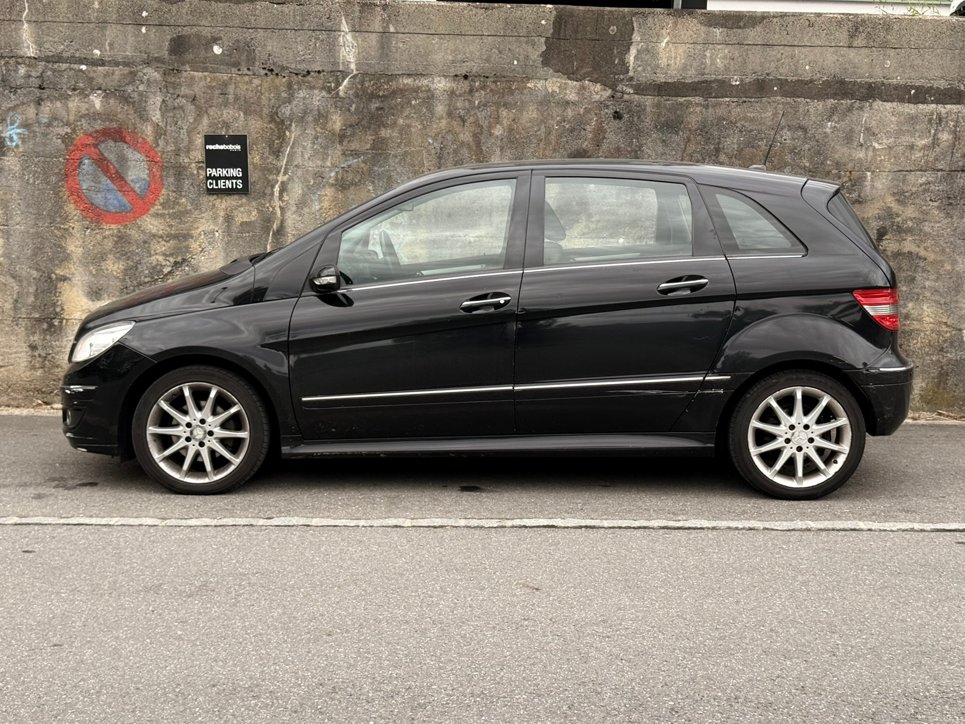 MERCEDES-BENZ B 200 CDI-image-2