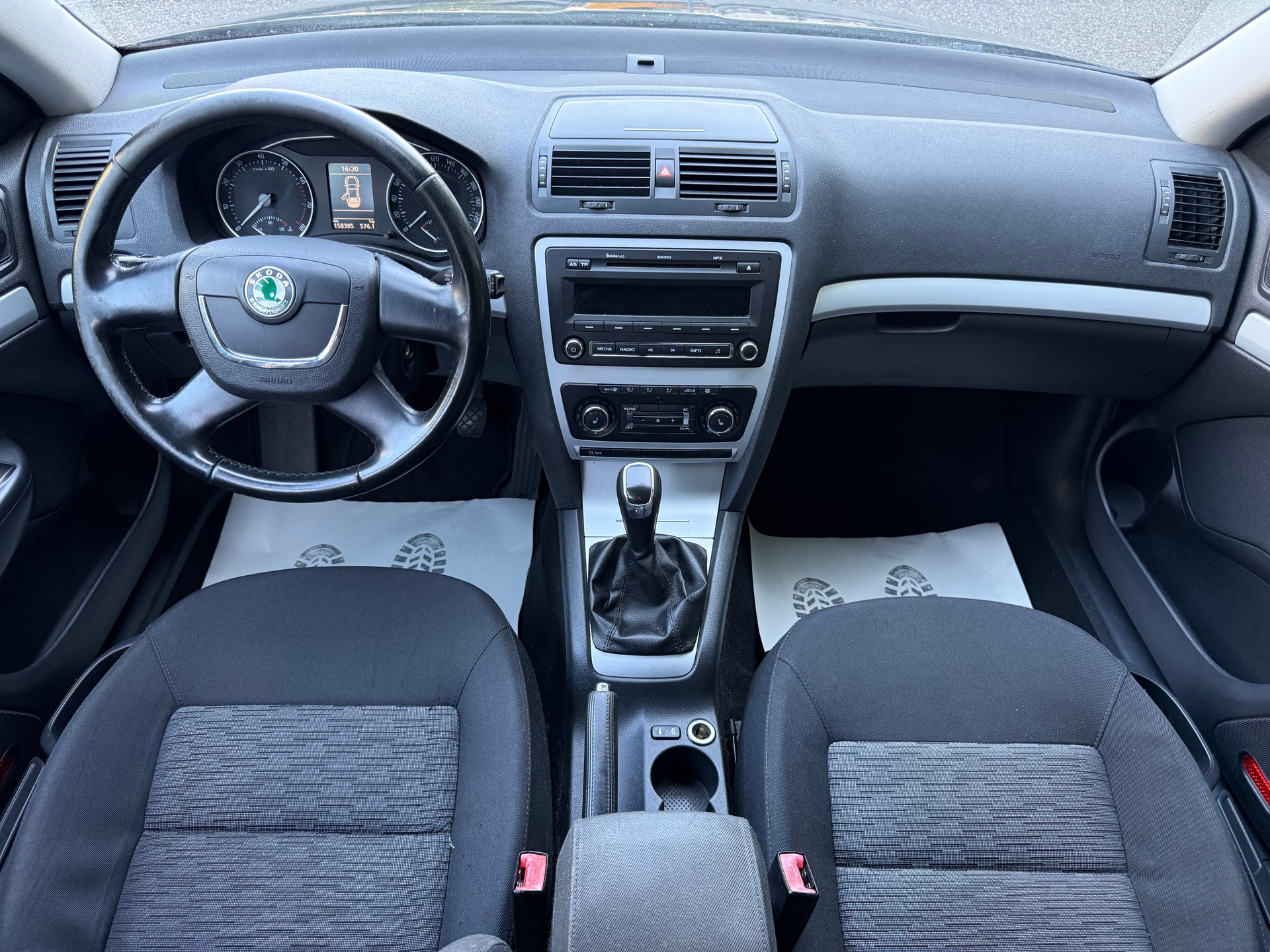 SKODA Octavia Combi 1.8 TSI Arosa 4x4-image-6