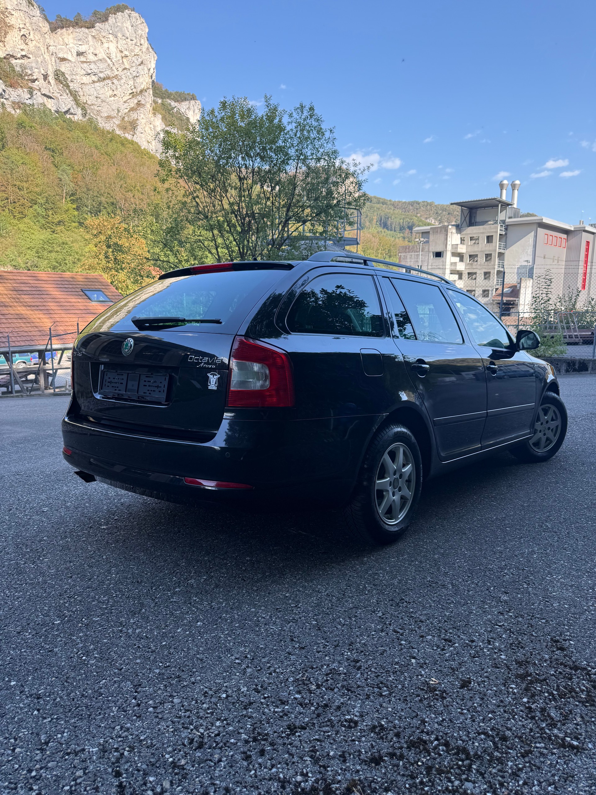 SKODA Octavia Combi 1.8 TSI Arosa 4x4-image-2