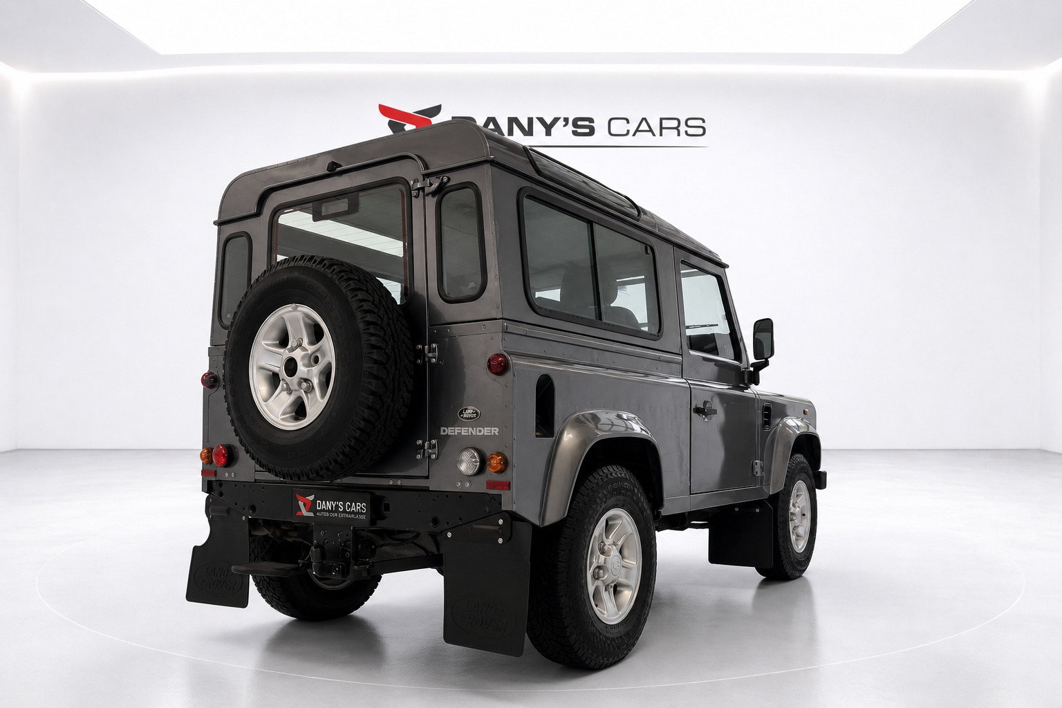LAND ROVER Defender 90 2.2 TD4 SW-showroom-element-3