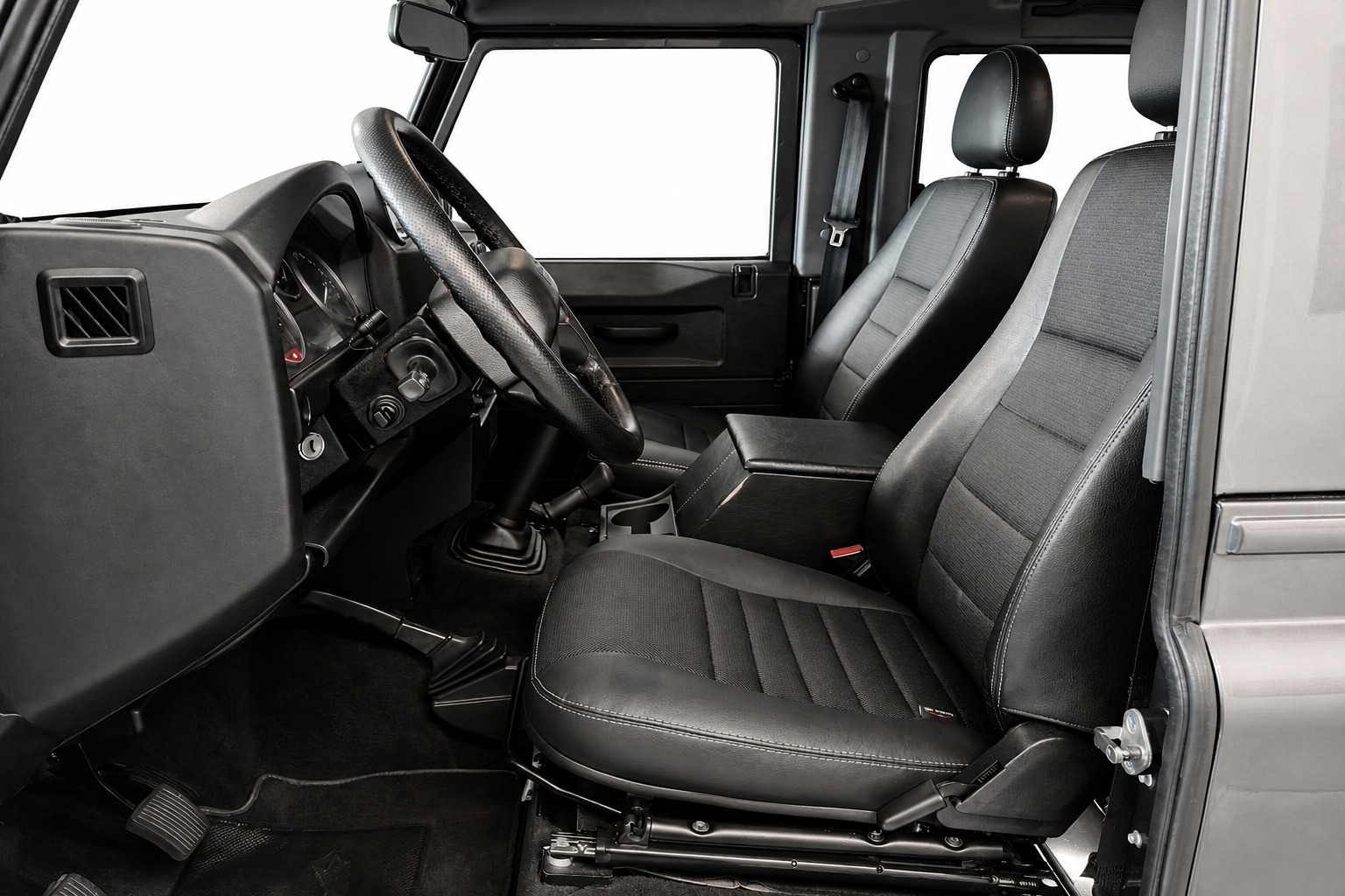 LAND ROVER Defender 90 2.2 TD4 SW-image-11