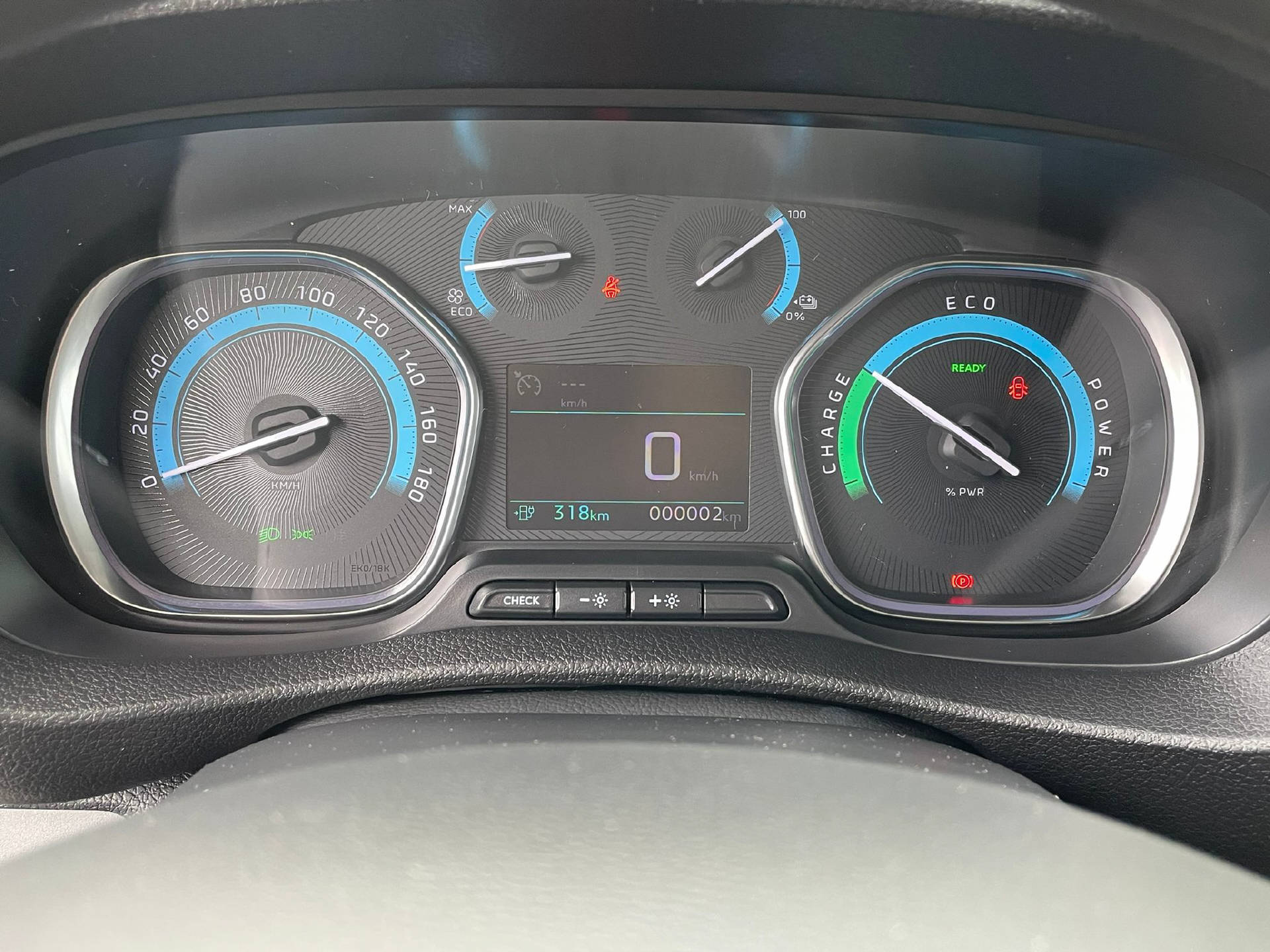PEUGEOT e-Expert Kaw. Standard 50 kWh-image-6
