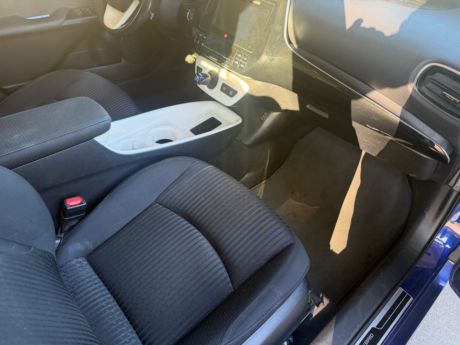 TOYOTA Prius 1.8 VVT-i HSD Sol Premium-image-8