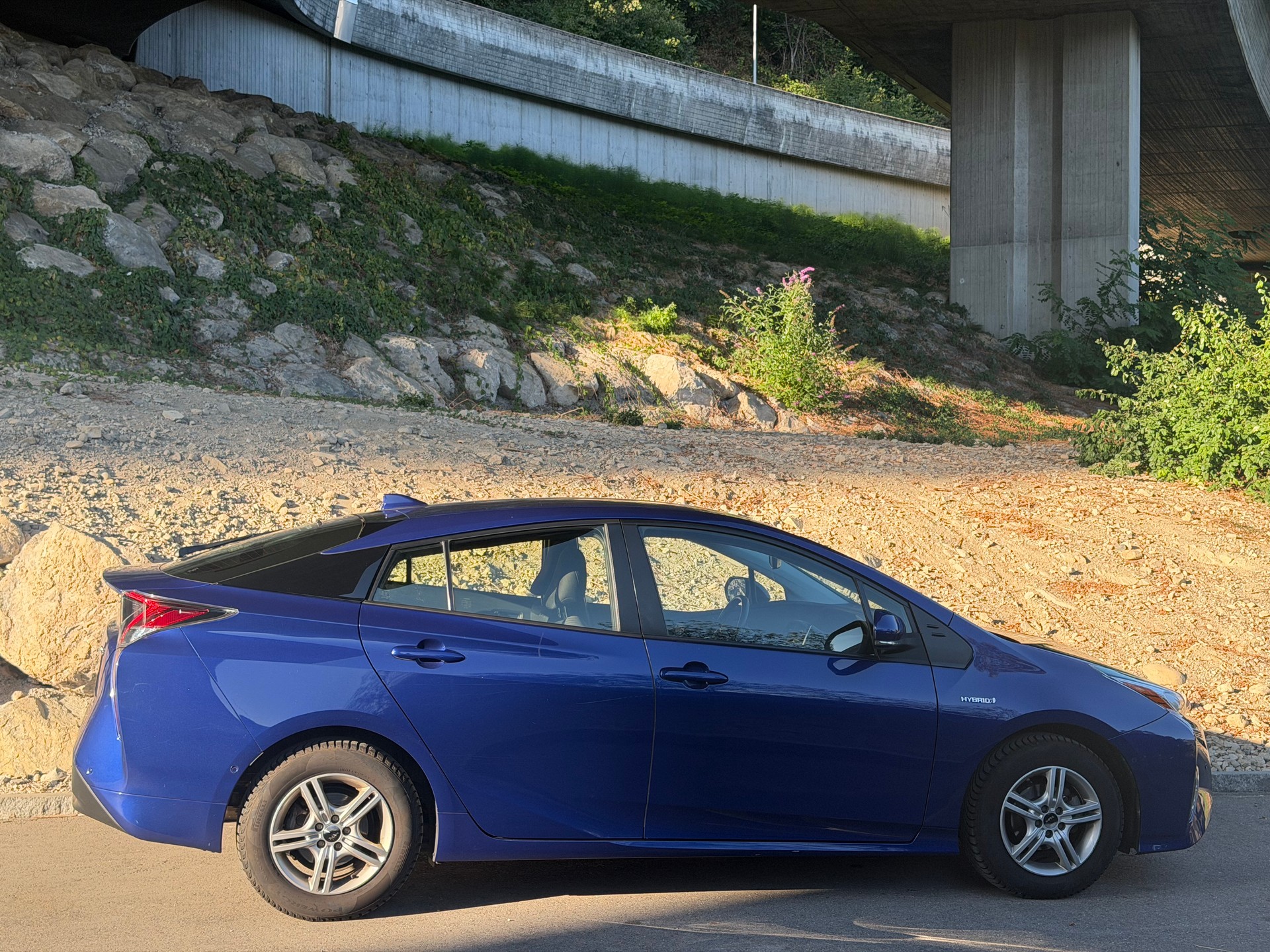 TOYOTA Prius 1.8 VVT-i HSD Sol Premium-image-5