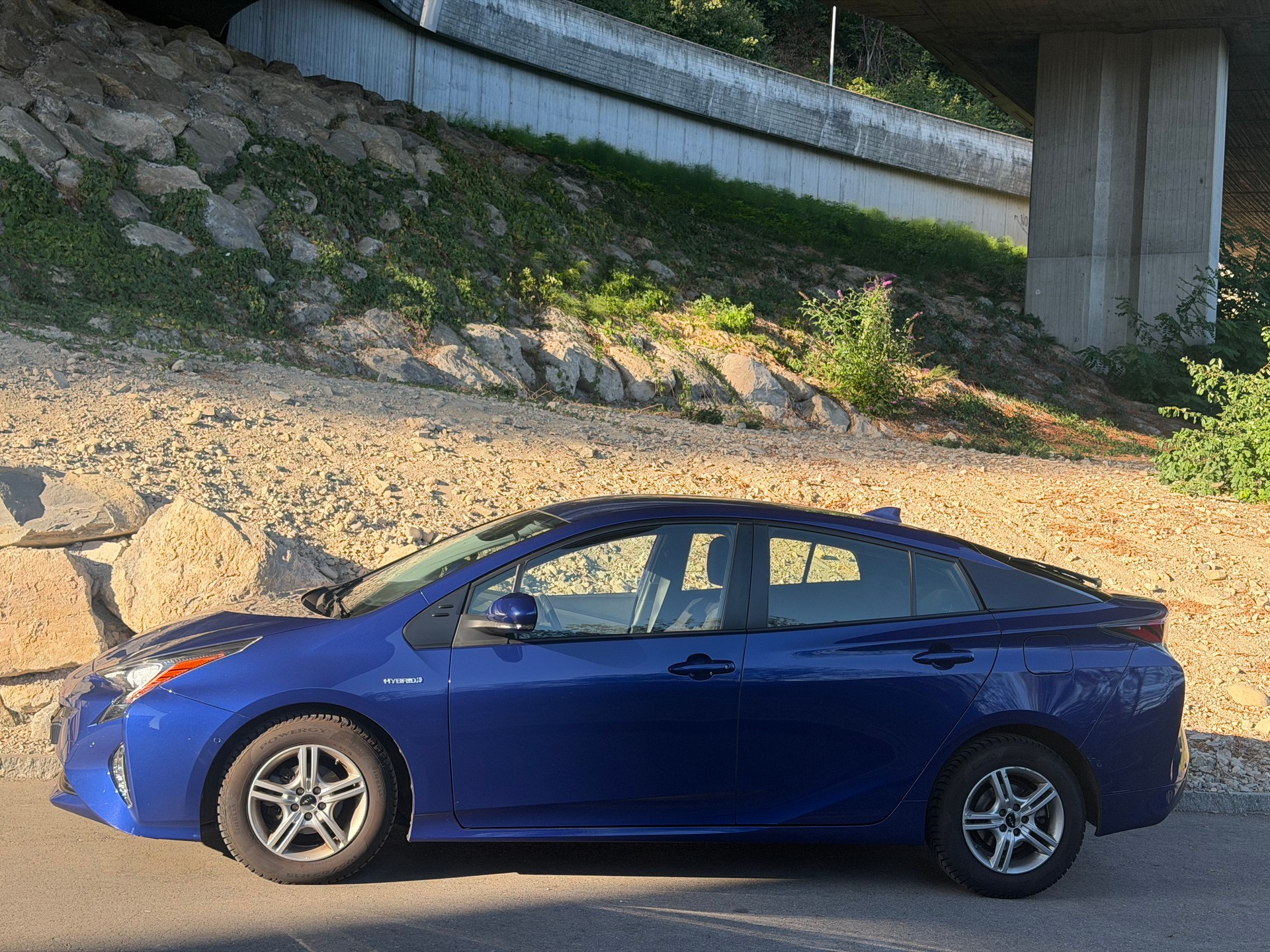 TOYOTA Prius 1.8 VVT-i HSD Sol Premium-image-2