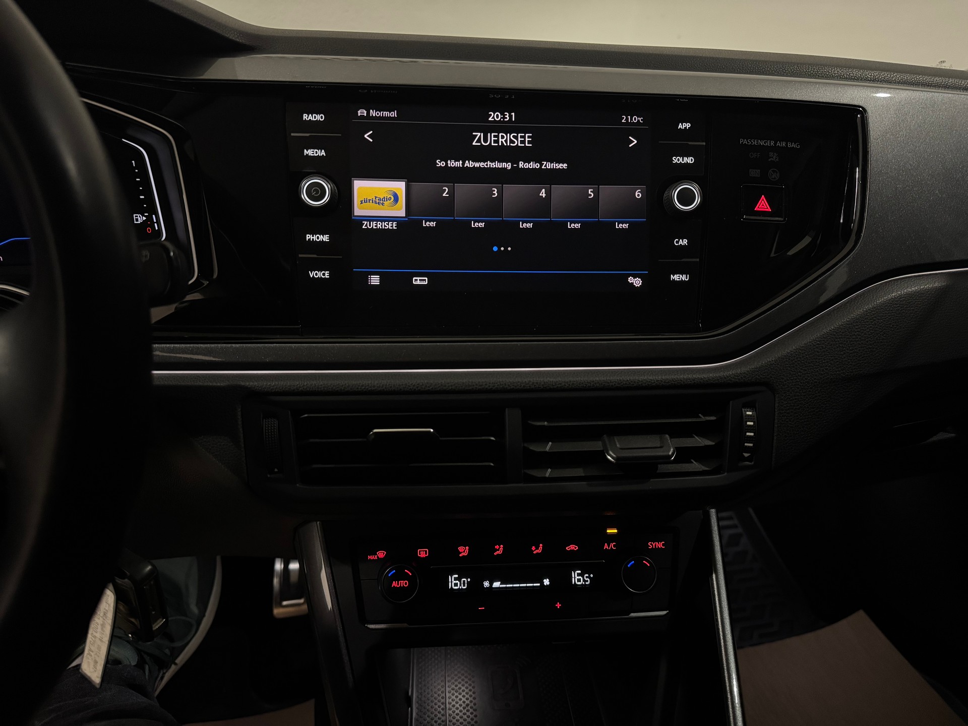 VW Polo 1.0 TSI BMT Beats R-Line-image-18
