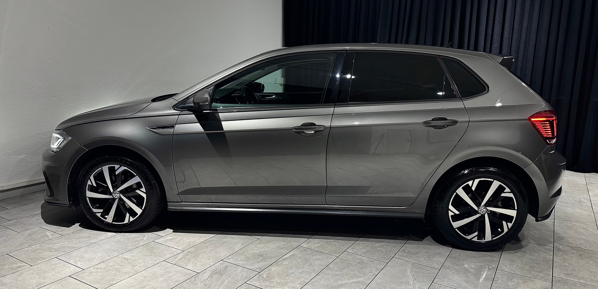 VW Polo 1.0 TSI BMT Beats R-Line-image-8