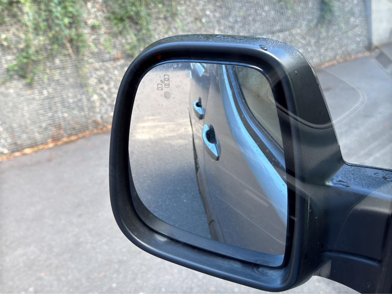 CITROEN Berlingo 1.5 BlueHDi 130 Shine-image-13
