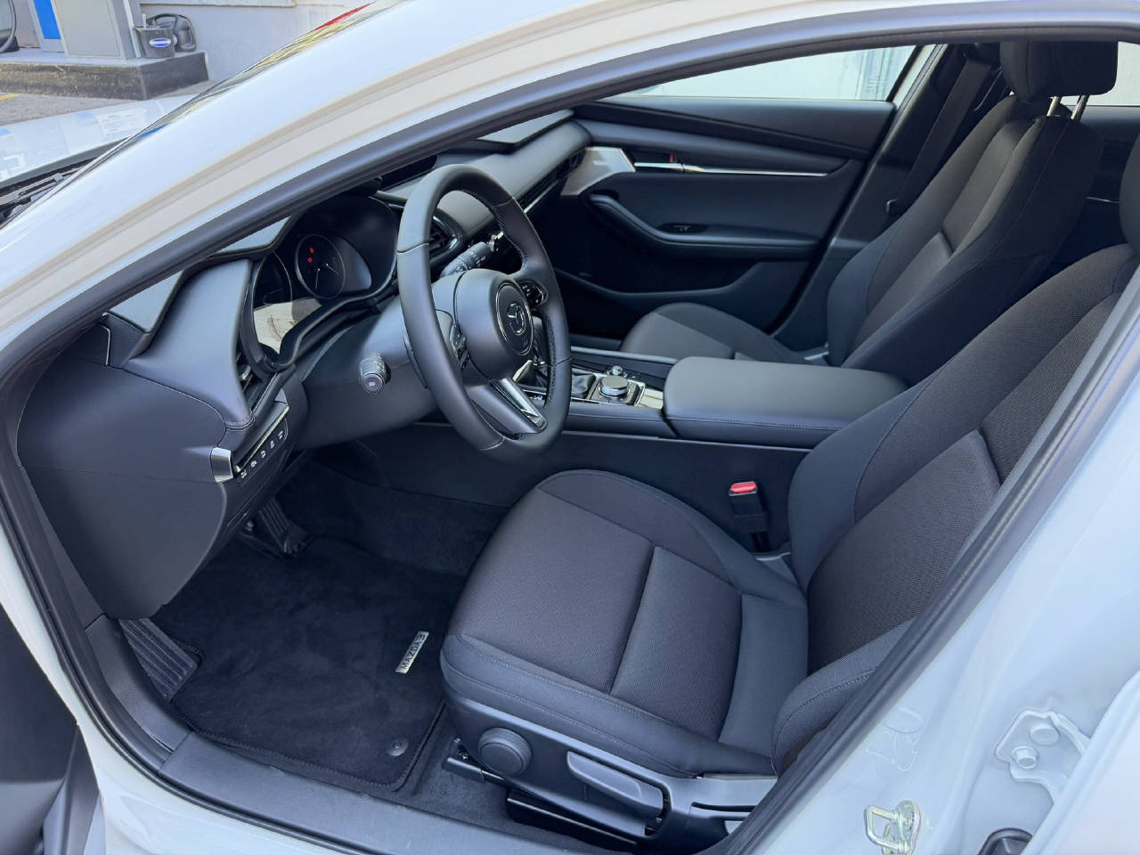 MAZDA 3 Hatchback 2.5 Exclusive-Line-image-8