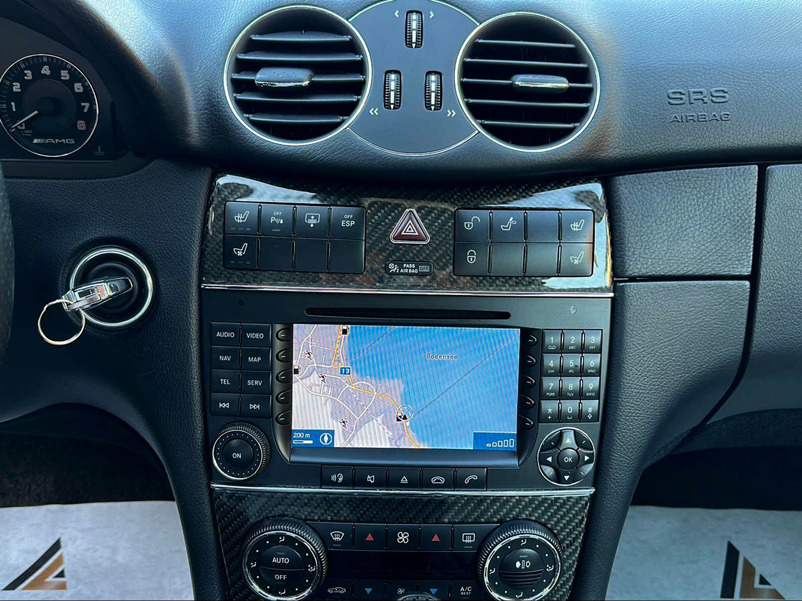 MERCEDES-BENZ CLK 63 AMG Avantgarde 7G-Tronic-image-9