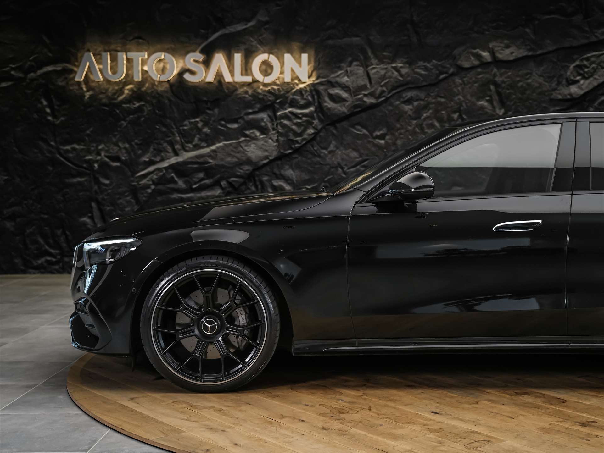 MERCEDES-BENZ E 220 d AMG Line 9G-Tronic 21" Felgen*Werksgarantie*Lenkradheizung*-image-14