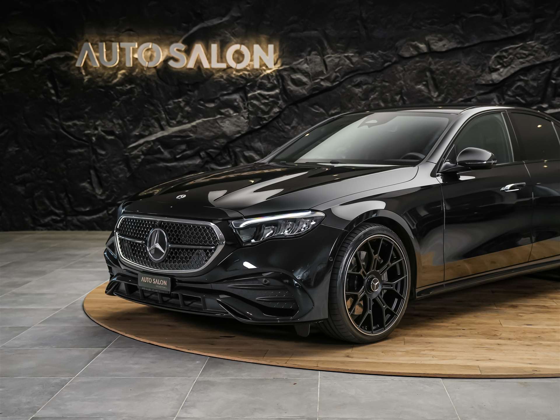 MERCEDES-BENZ E 220 d AMG Line 9G-Tronic 21" Felgen*Werksgarantie*Lenkradheizung*-image-14