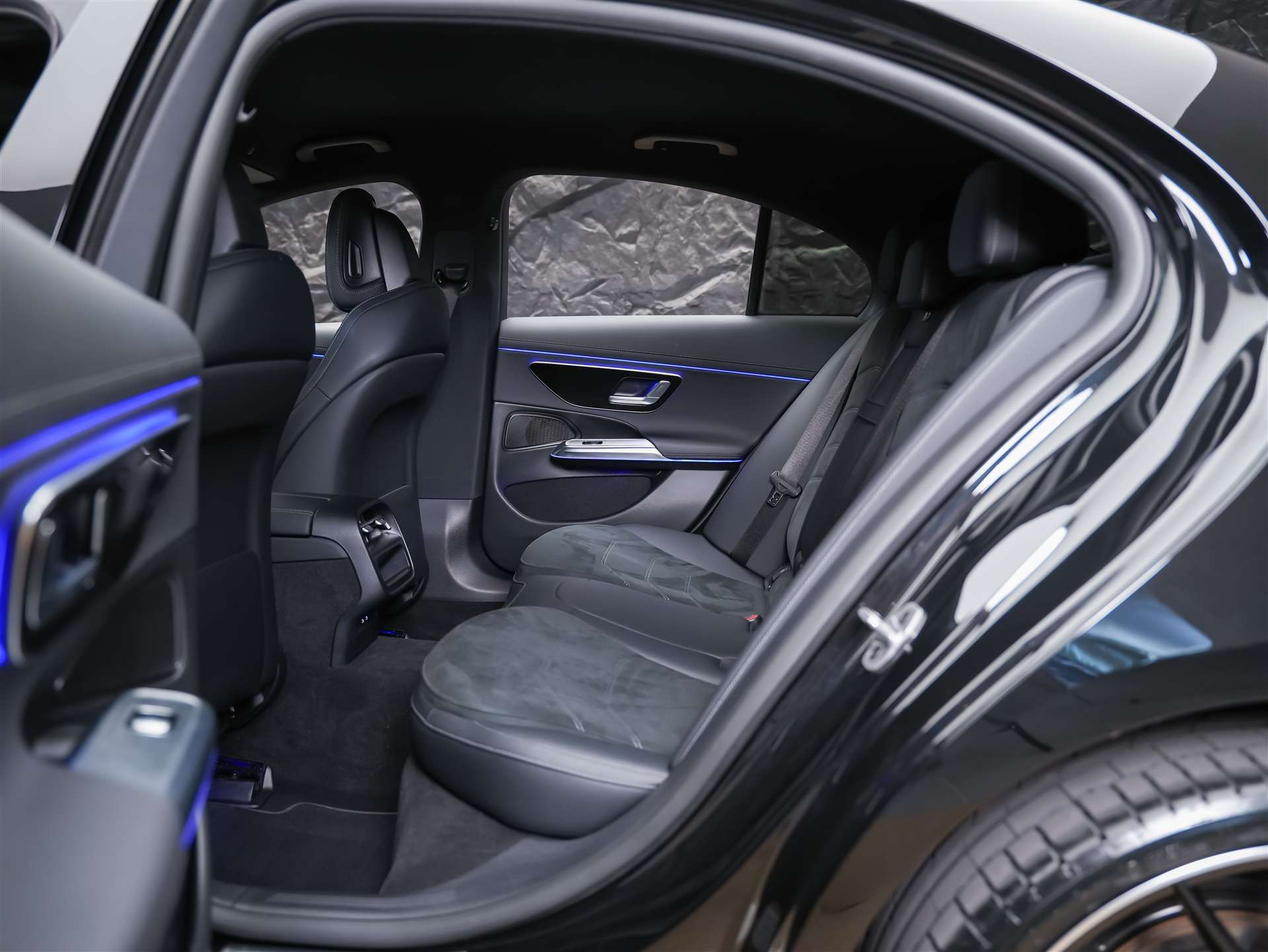MERCEDES-BENZ E 220 d AMG Line 9G-Tronic 21" Felgen*Werksgarantie*Lenkradheizung*-image-11