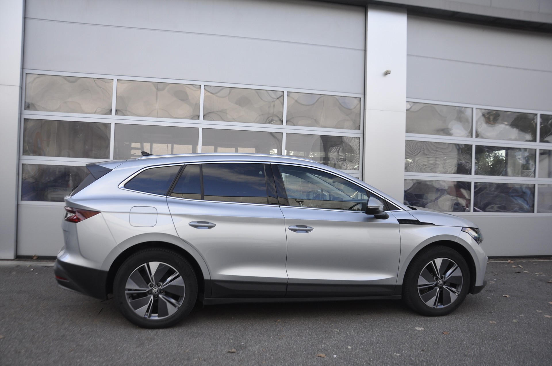 SKODA Enyaq iV 80 I Anhängerkupplung I Panorama-Glasdach-image-1