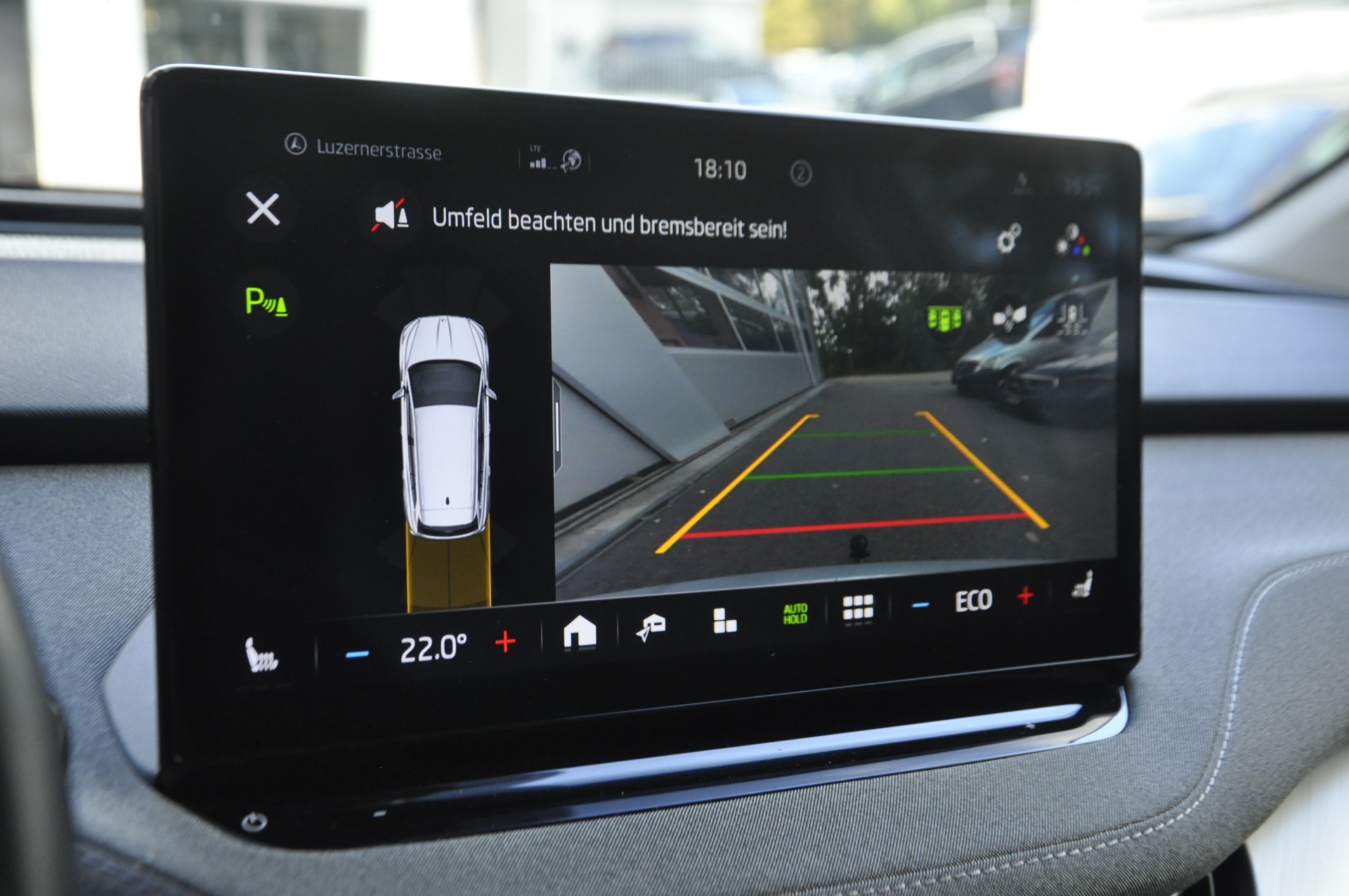 SKODA Enyaq iV 80 I Anhängerkupplung I Panorama-Glasdach-image-10