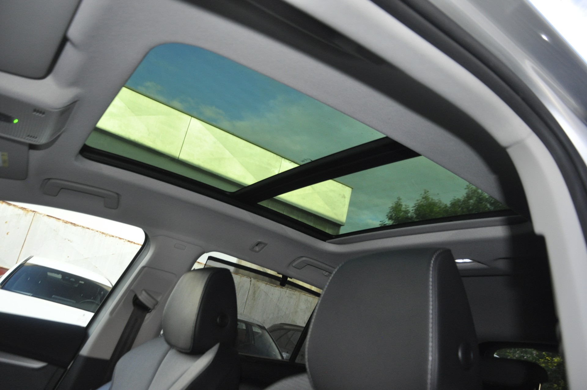 SKODA Enyaq iV 80 I Anhängerkupplung I Panorama-Glasdach-image-4