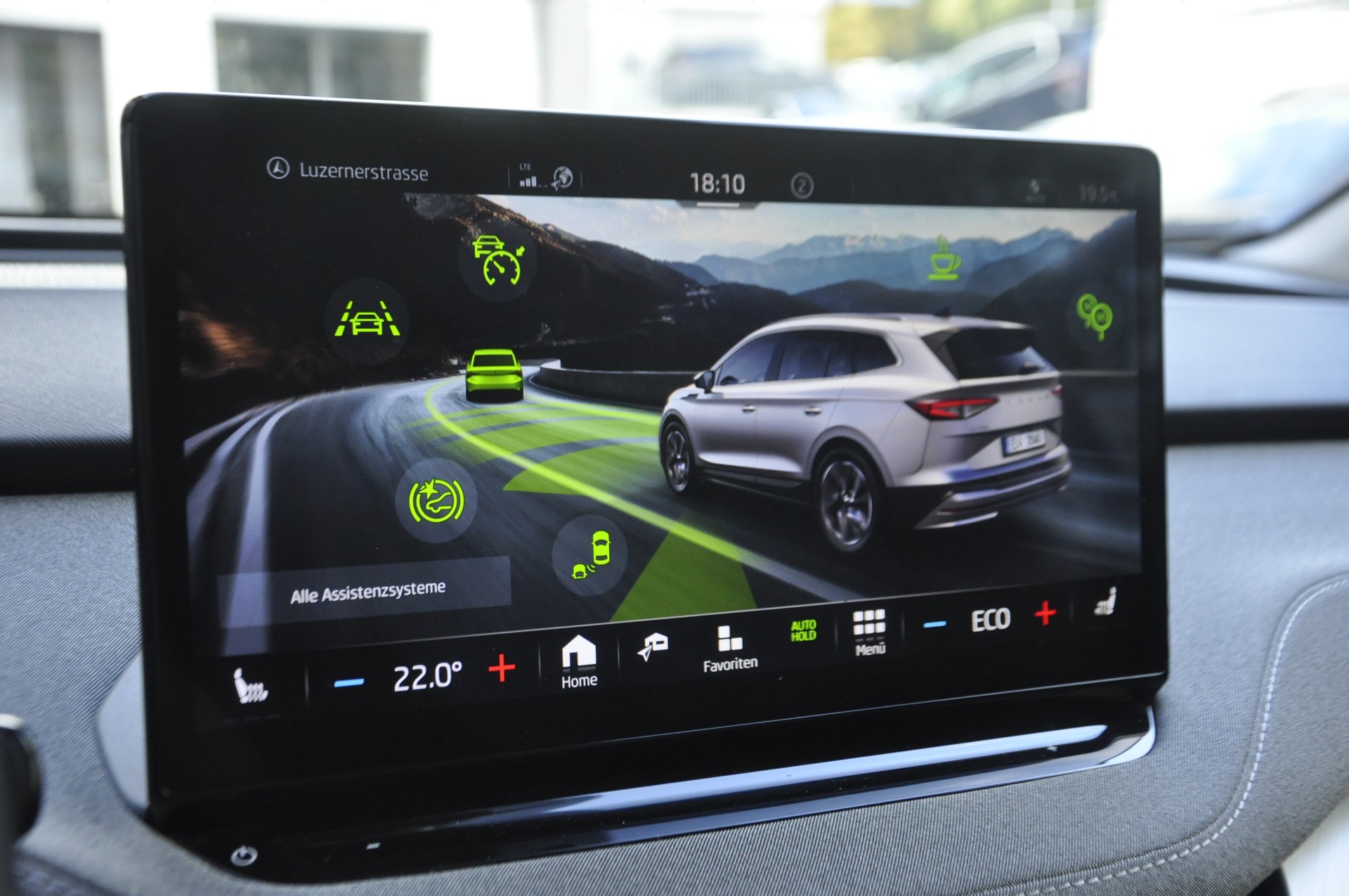 SKODA Enyaq iV 80 I Anhängerkupplung I Panorama-Glasdach-image-11