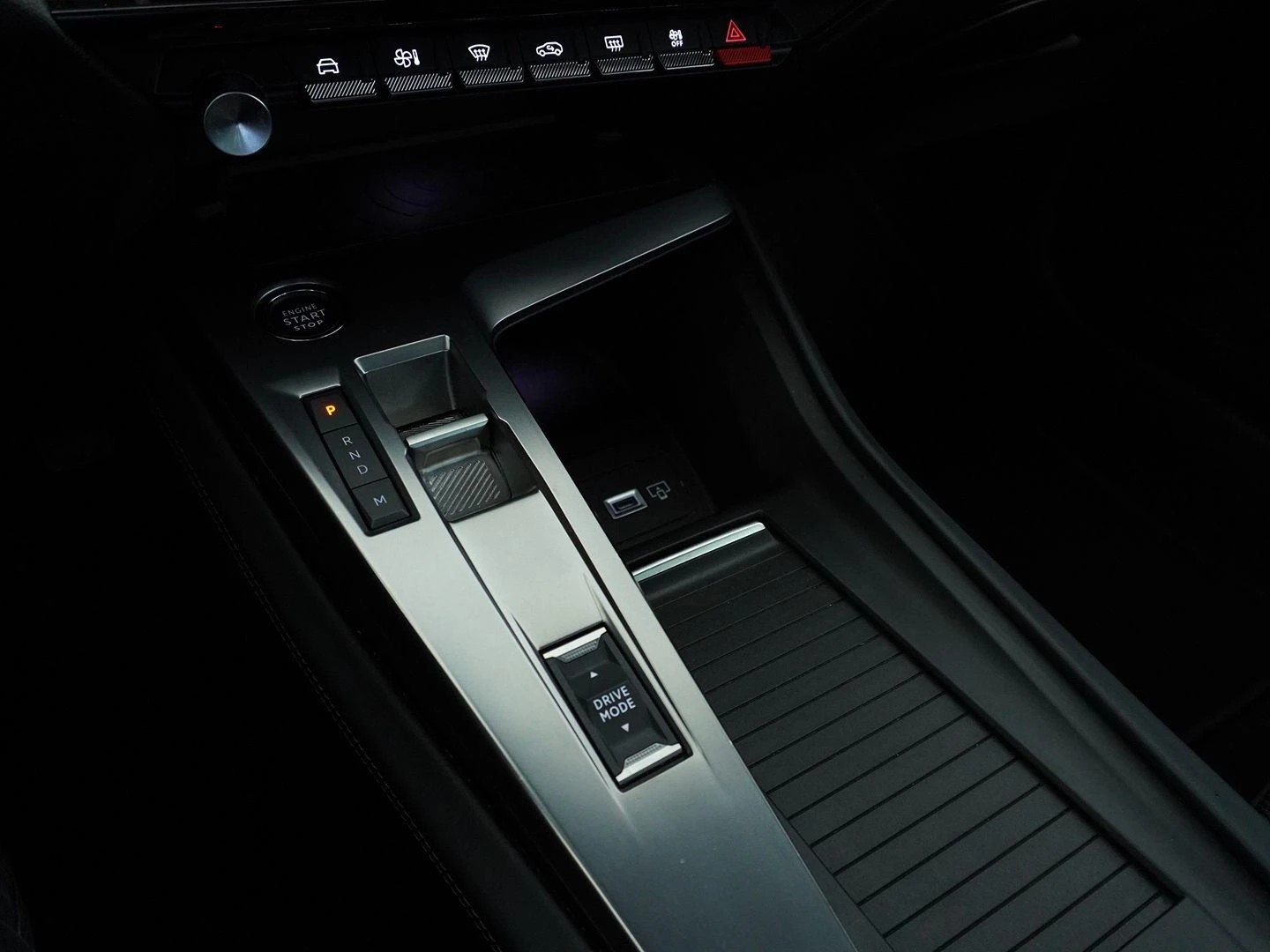 PEUGEOT 308 SW 1.5 BlueHDI Allure Pack EAT8-image-8