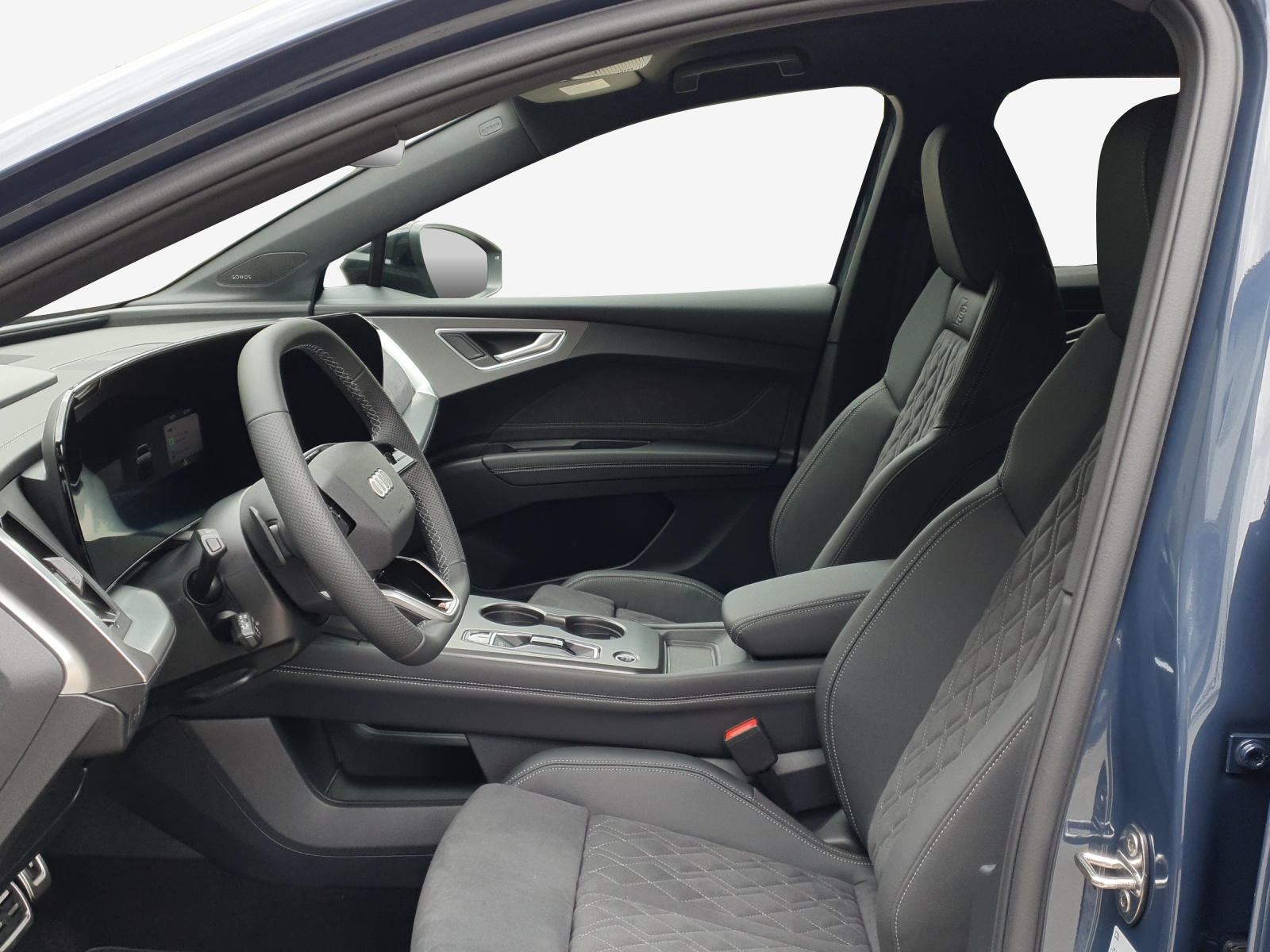 AUDI Q4 e-tron SUV quattro performance Swiss Ski-image-7
