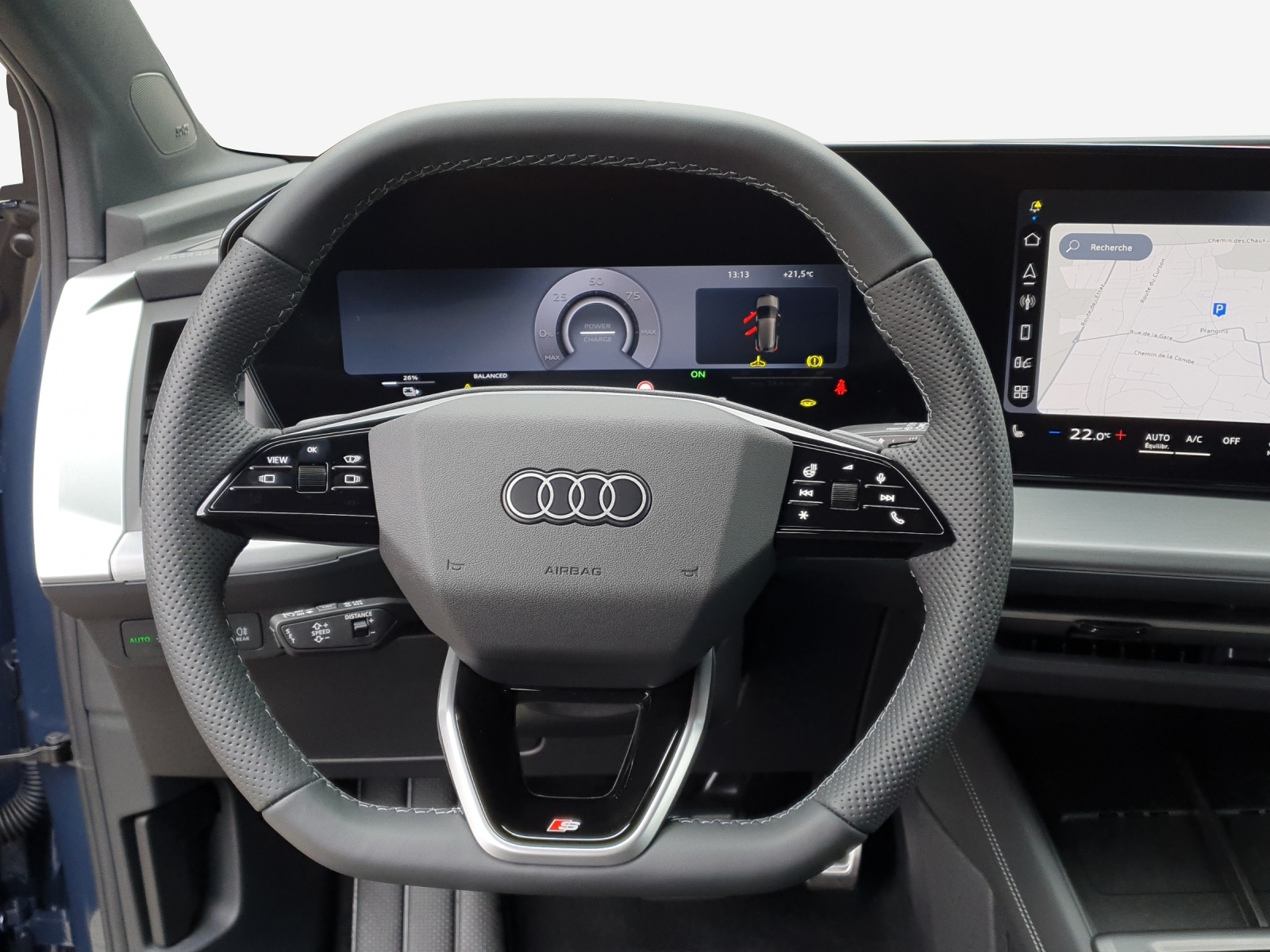 AUDI Q4 e-tron SUV quattro performance Swiss Ski-image-9