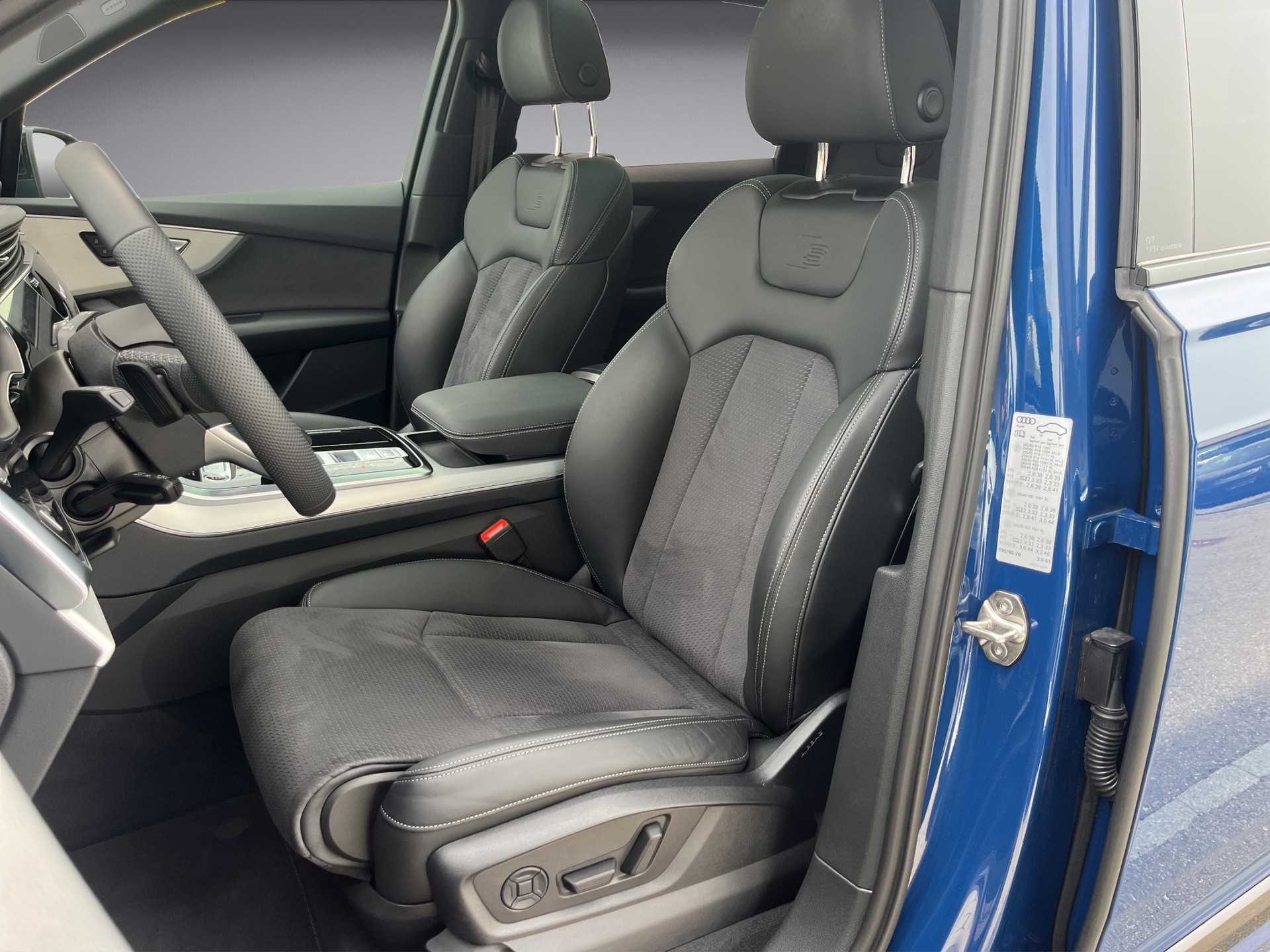 AUDI Q7 SUV TFSI quattro 250 kW S line tiptronic*7-Plätzer, Standheizung, Allradlenkung, Head-up, B&O Sound, (5-Jahre Garantie)-image-9