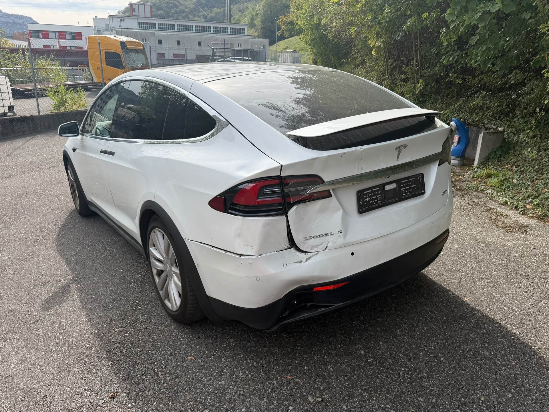 TESLA Model X 90 D-image-2