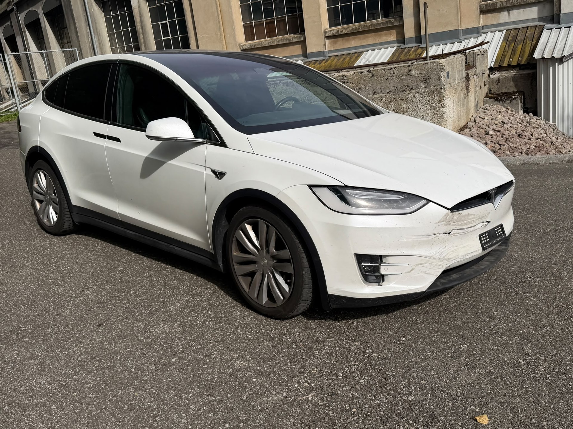 TESLA Model X 90 D-image-1