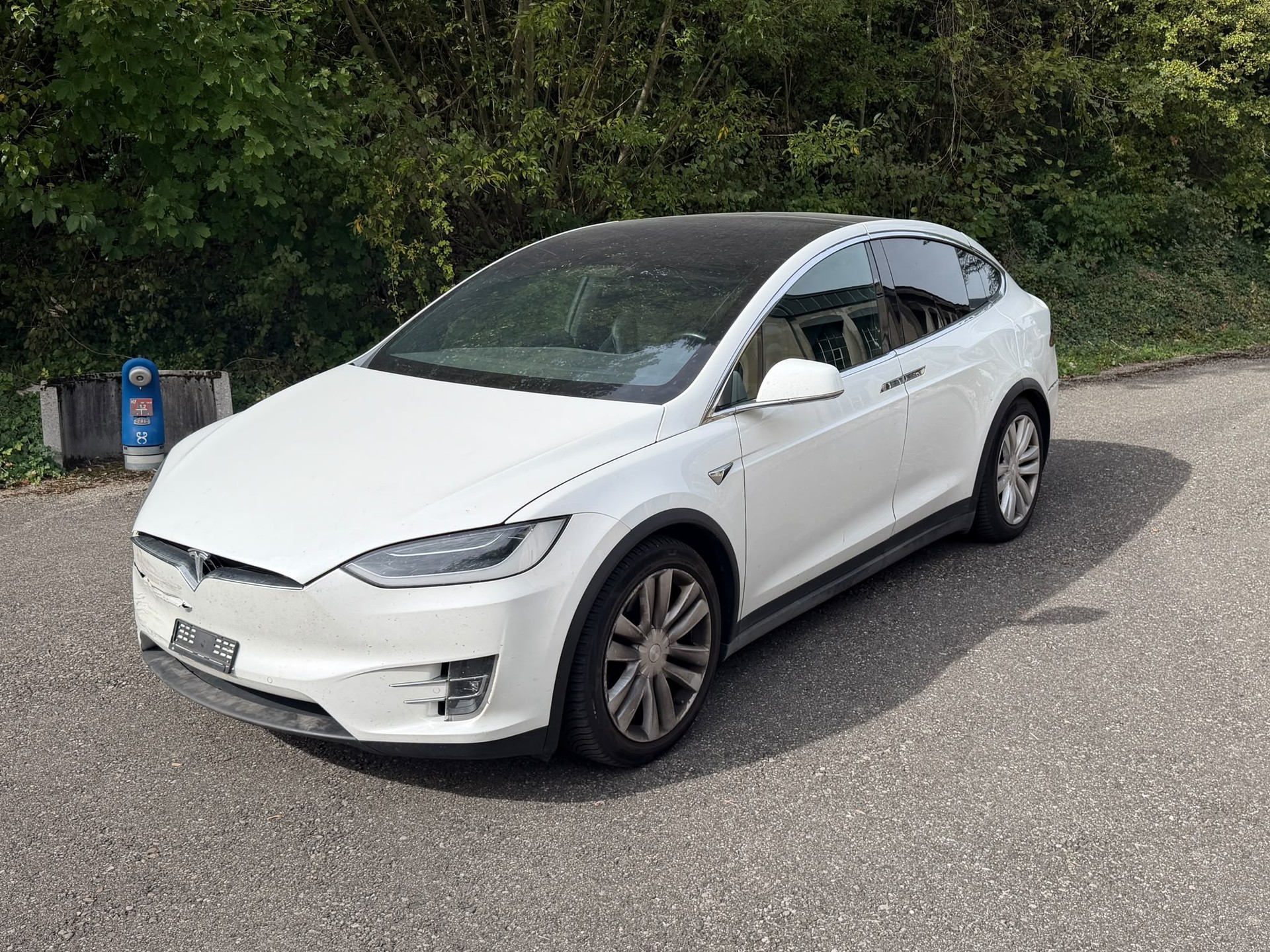TESLA Model X 90 D-image-0