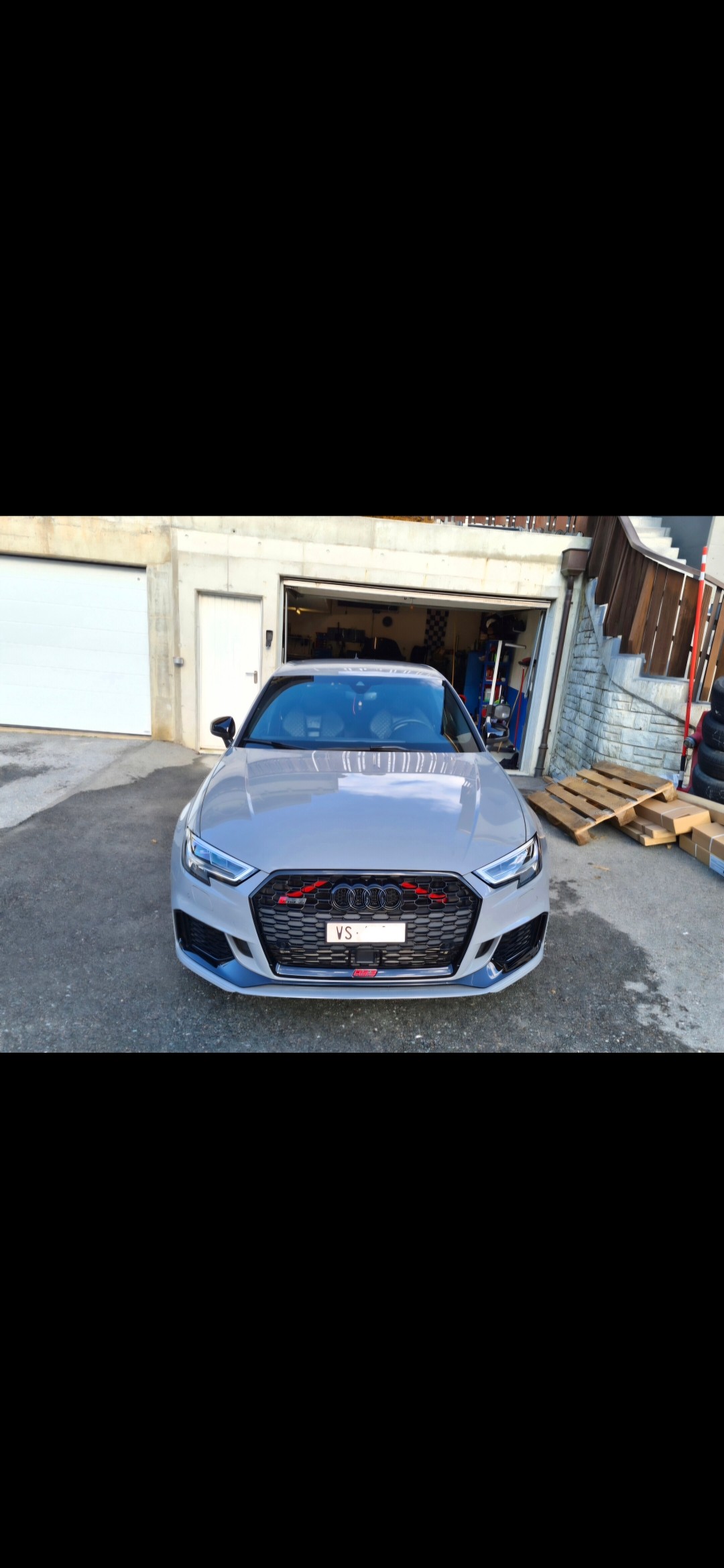 AUDI 2.5 T FSI quattro S-Tronic-image-2