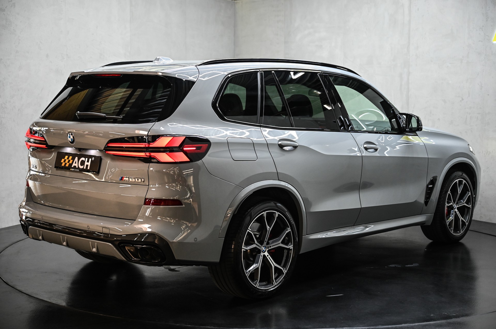 BMW X5 M60i xDrive M Sport Pro-image-8