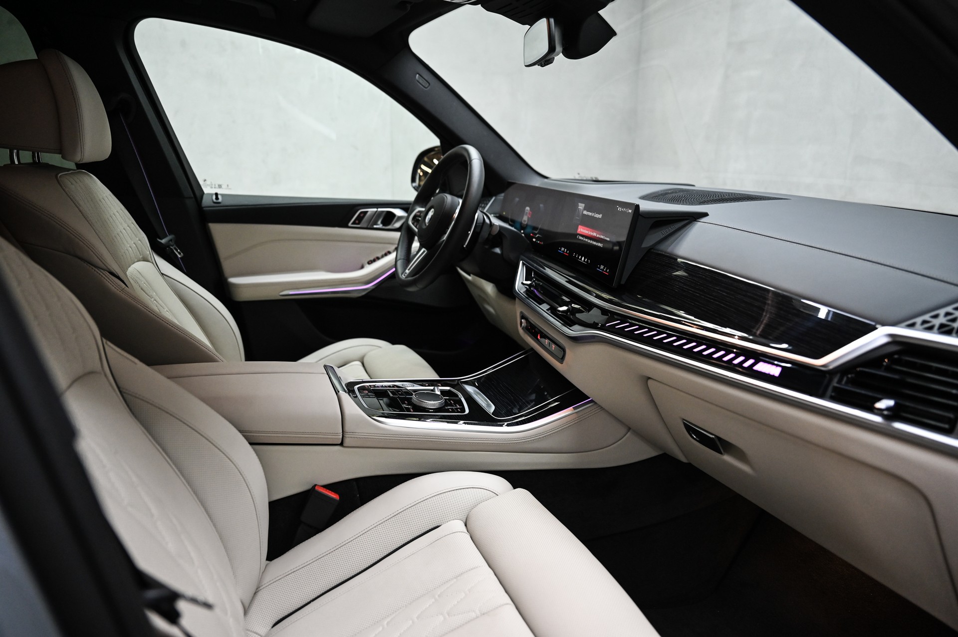 BMW X5 M60i xDrive M Sport Pro-image-36