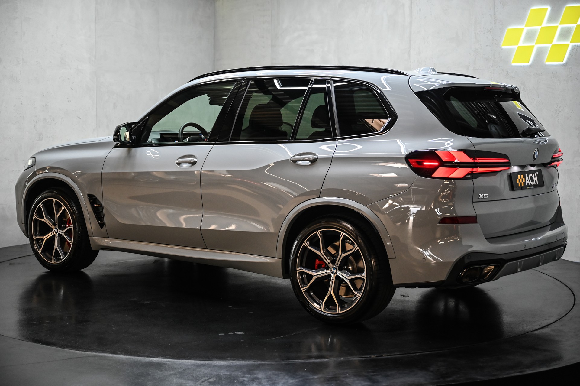 BMW X5 M60i xDrive M Sport Pro-image-3