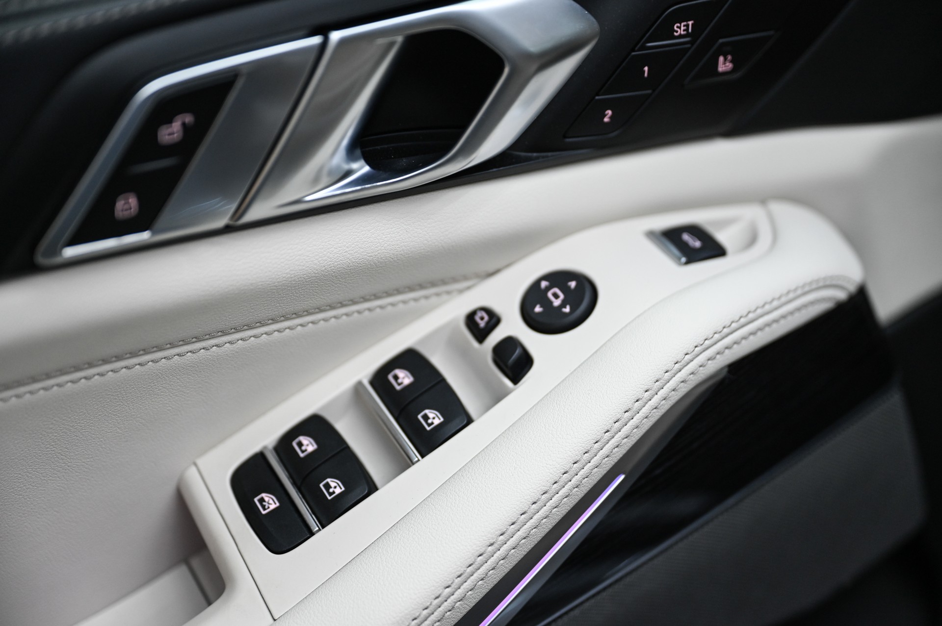 BMW X5 M60i xDrive M Sport Pro-image-28