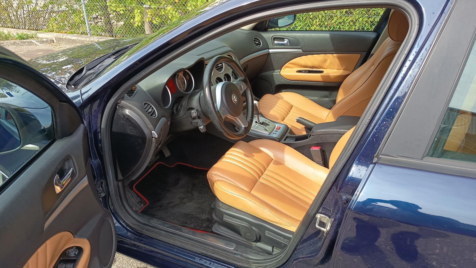 ALFA ROMEO 2.4 JTDM 20V Distinctive QTR-image-3