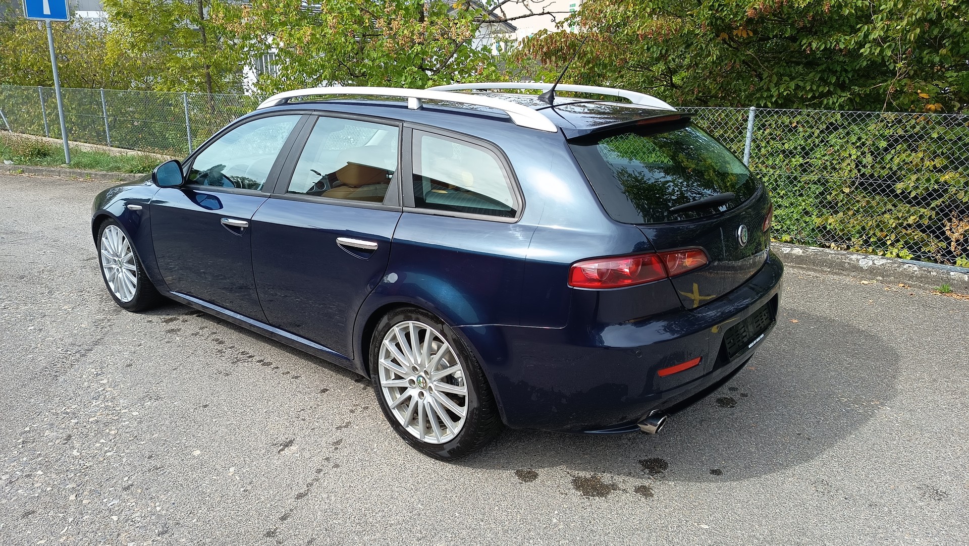 ALFA ROMEO 2.4 JTDM 20V Distinctive QTR-image-1