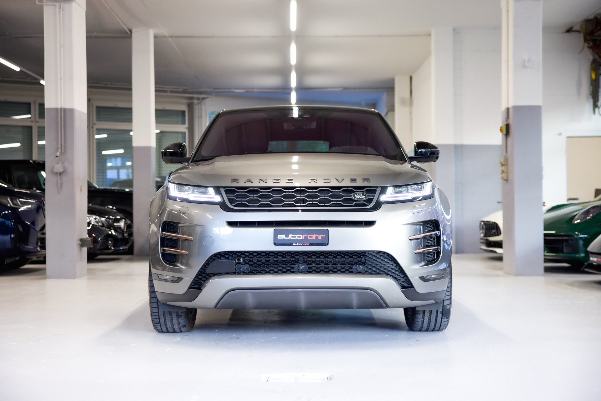 LAND ROVER Range Rover Evoque R-Dynamic SE P200 AT9 Allrad-image-1