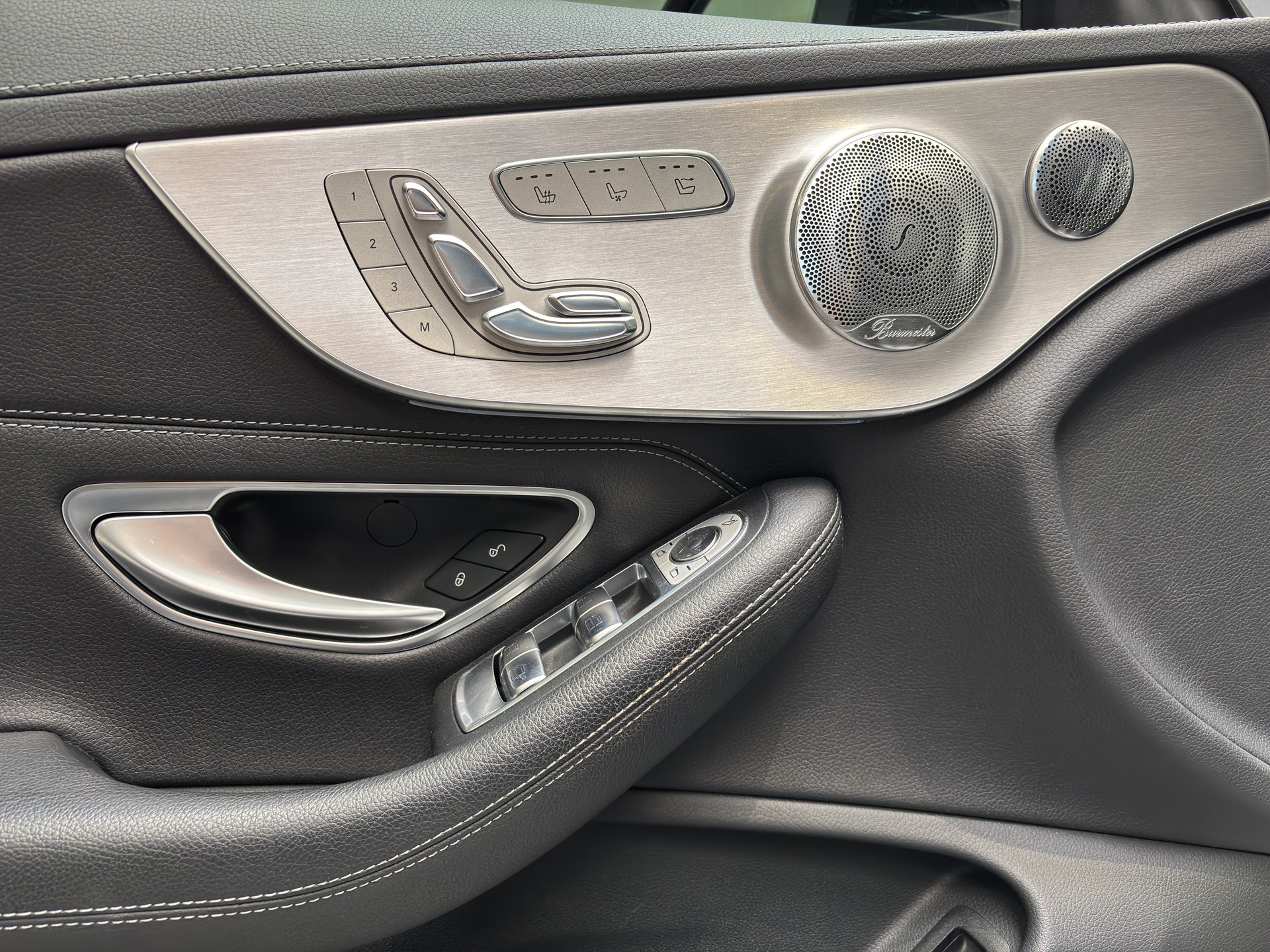 MERCEDES-BENZ C 43 AMG 4matic-image-11