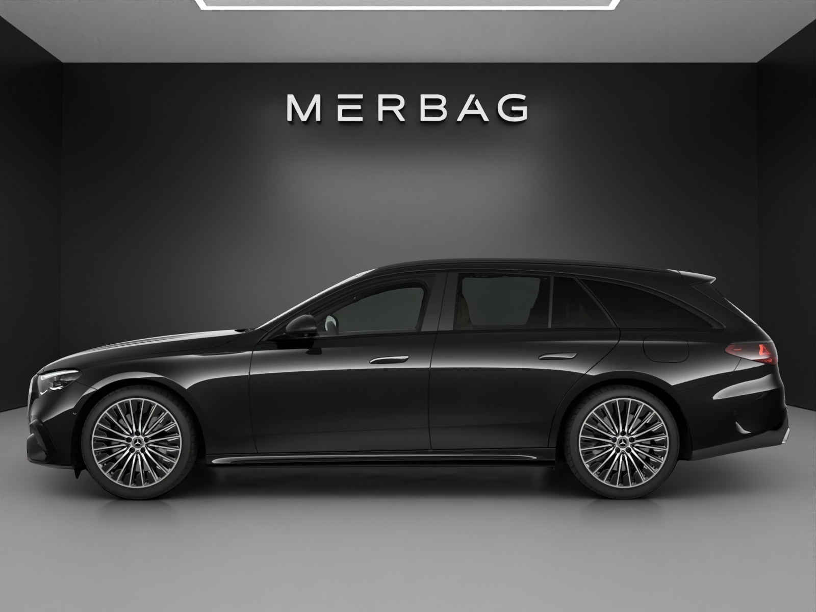 MERCEDES-BENZ E 300 de T 4Matic EQ Hybrid 9G-Tronic-image-5