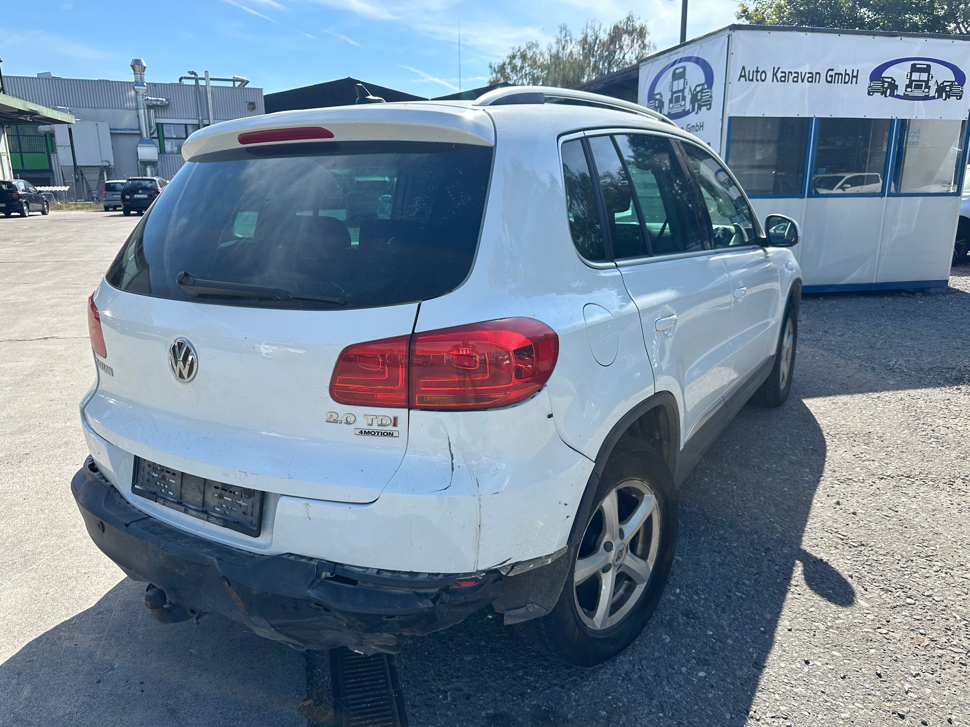 VW Tiguan 2.0 TDI BMT Salomon 4Motion DSG-image-4