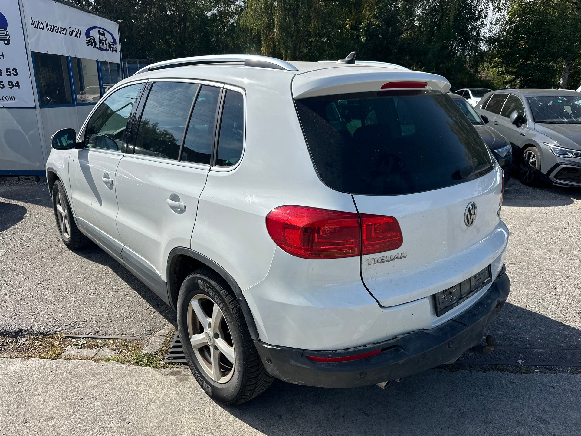 VW Tiguan 2.0 TDI BMT Salomon 4Motion DSG-image-2