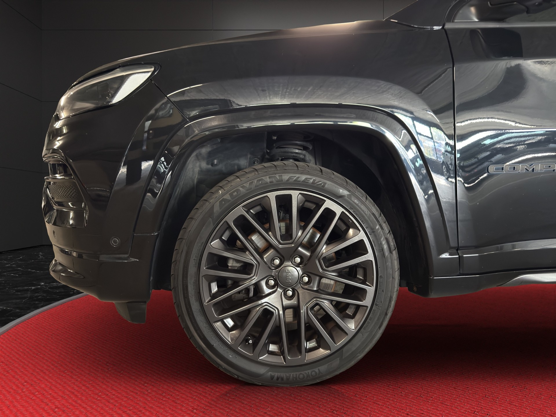 JEEP Compass 1.3 T PHEV 80th Anniversary AWD-image-14